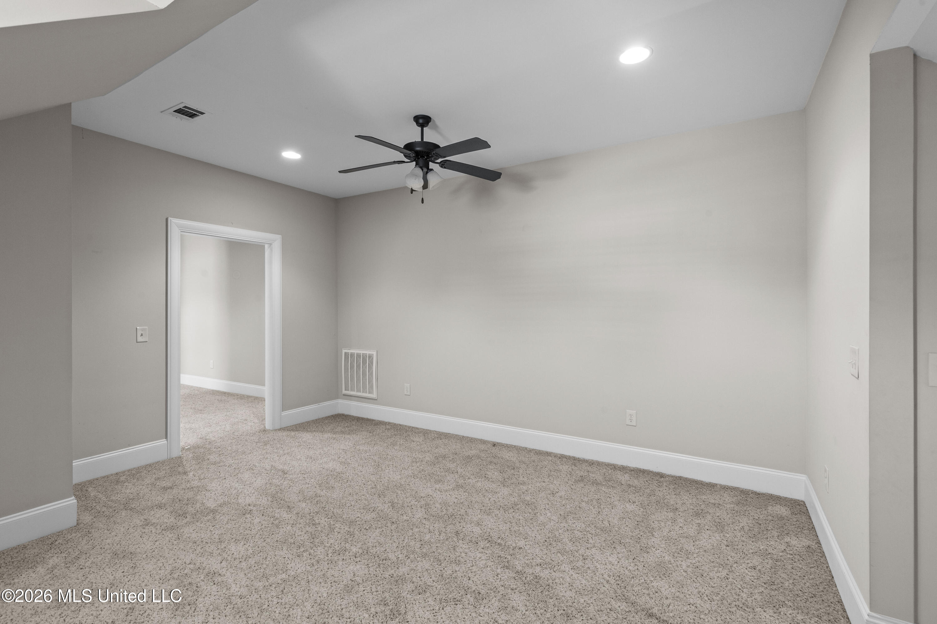 121 Harbor View Drive Property Photo 24