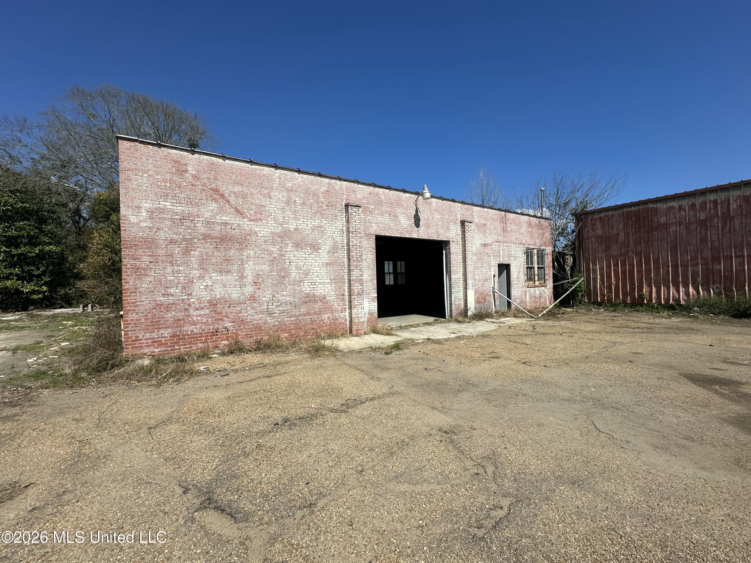 200 Lameuse Street Property Photo 4