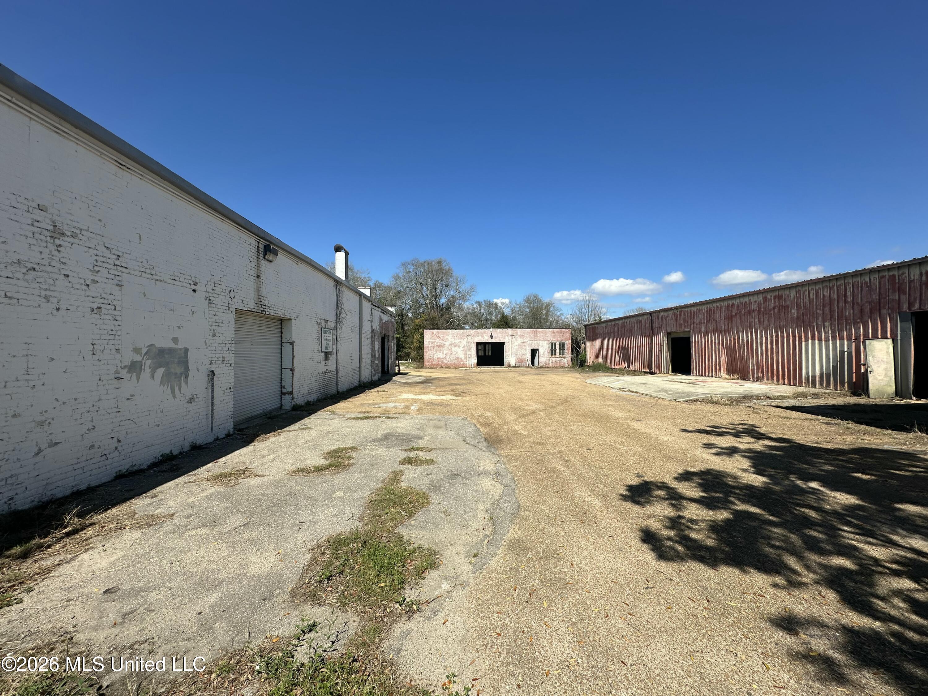 200 Lameuse Street Property Photo 9