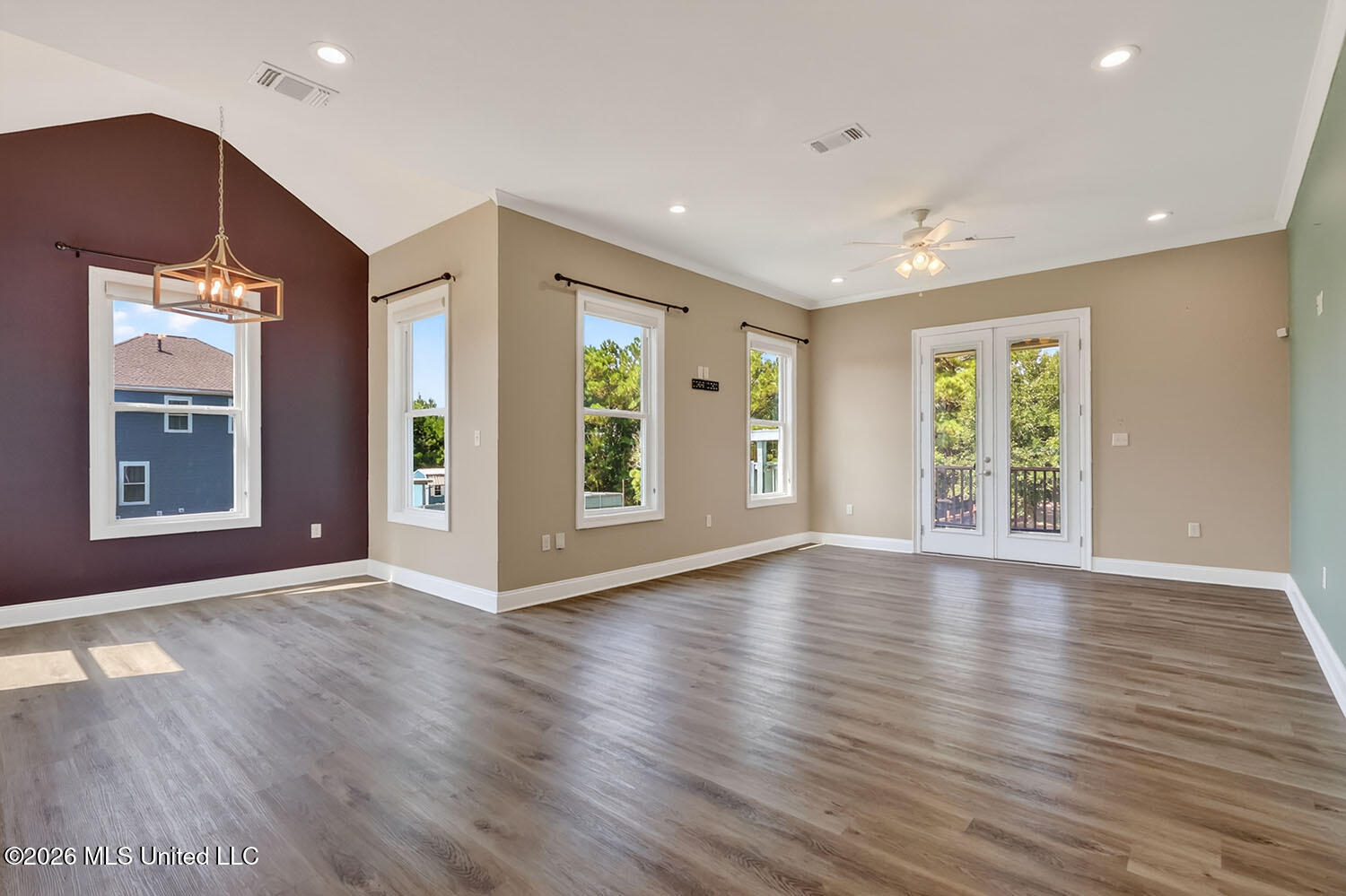 209 White Harbor Road Property Photo 8