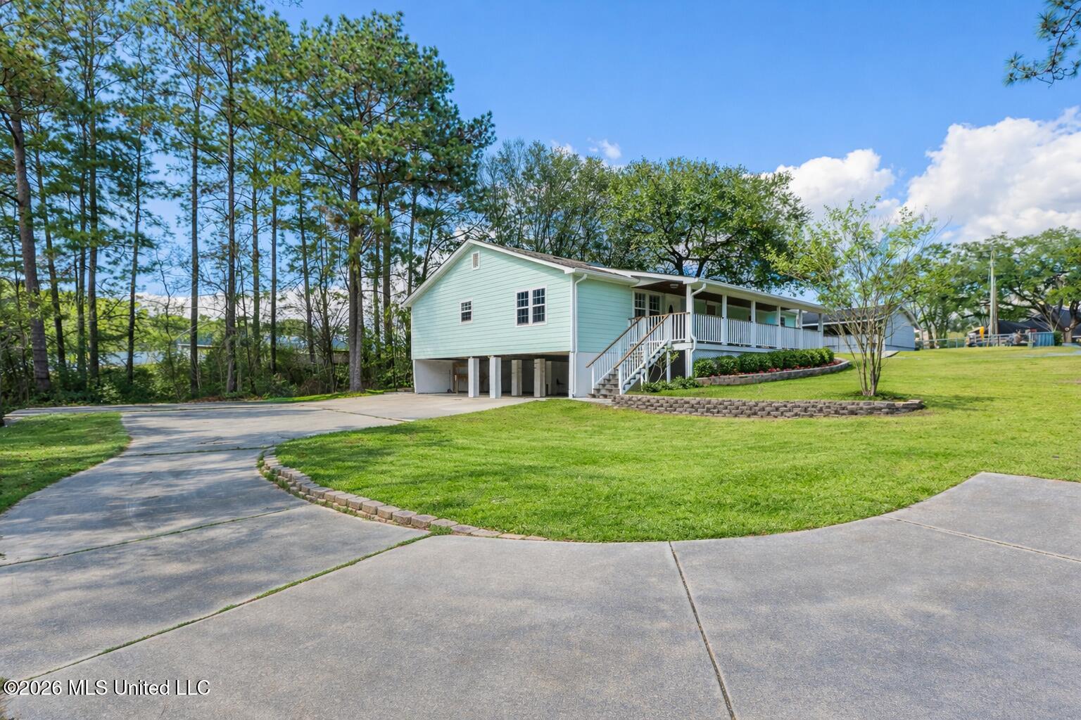 6509 Big Oak Drive Property Photo 2