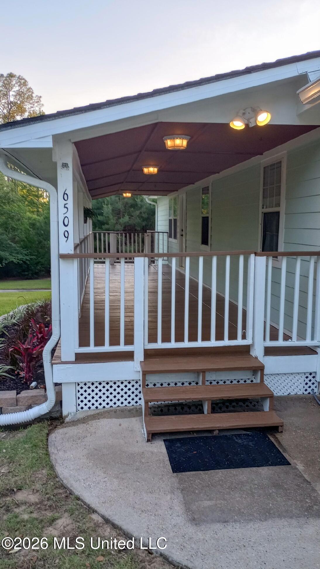 6509 Big Oak Drive Property Photo 6
