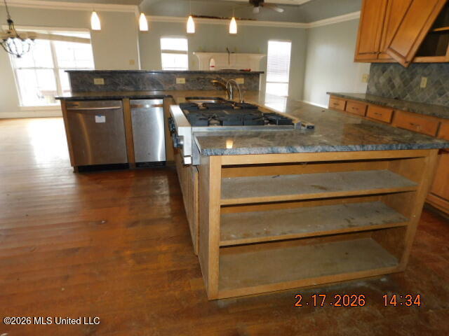 9090 Sandy Drive Property Photo 3