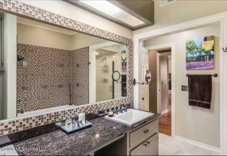 512 Dixton Drive Property Photo 17
