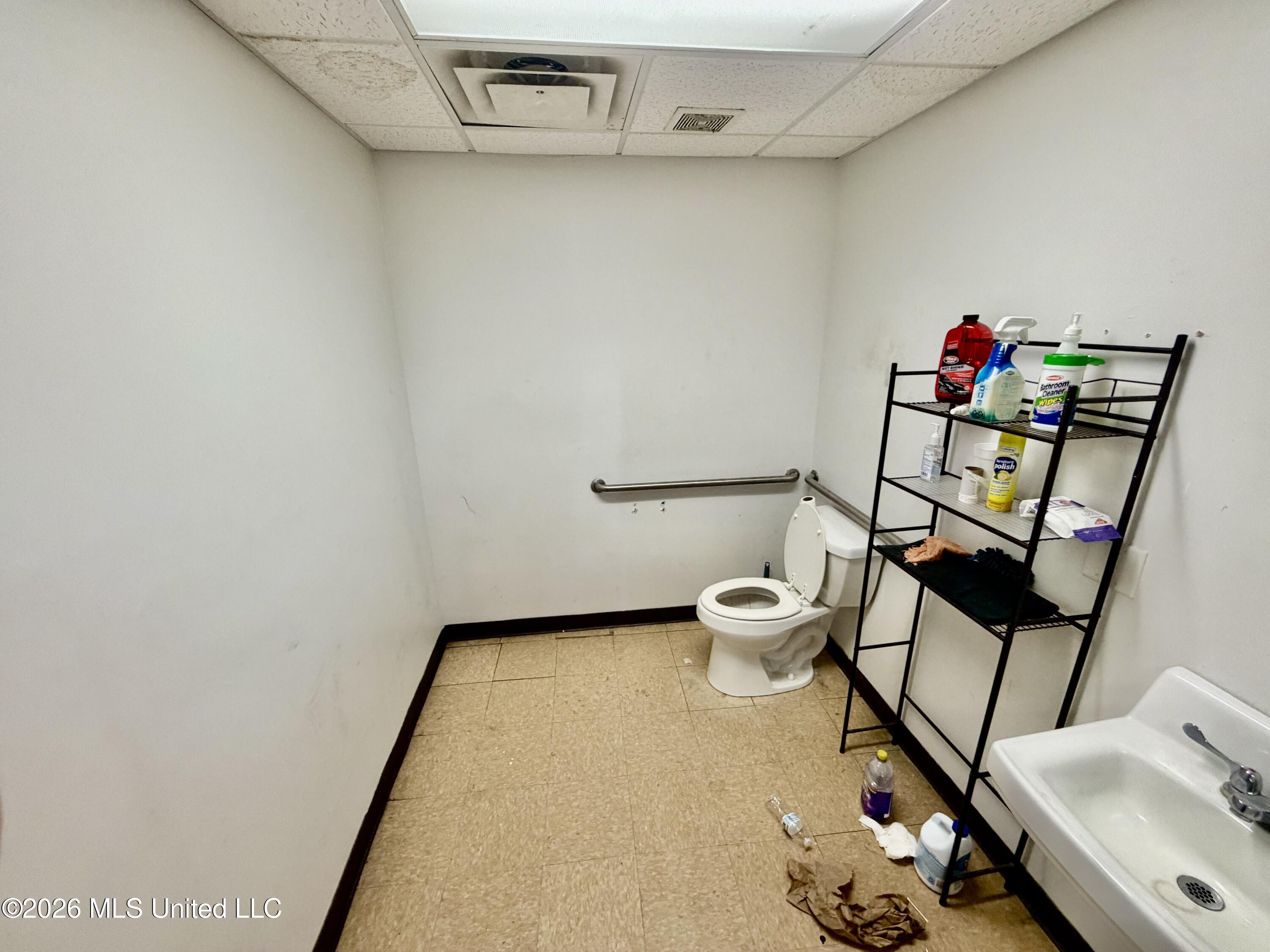 855 S State Street Property Photo 2