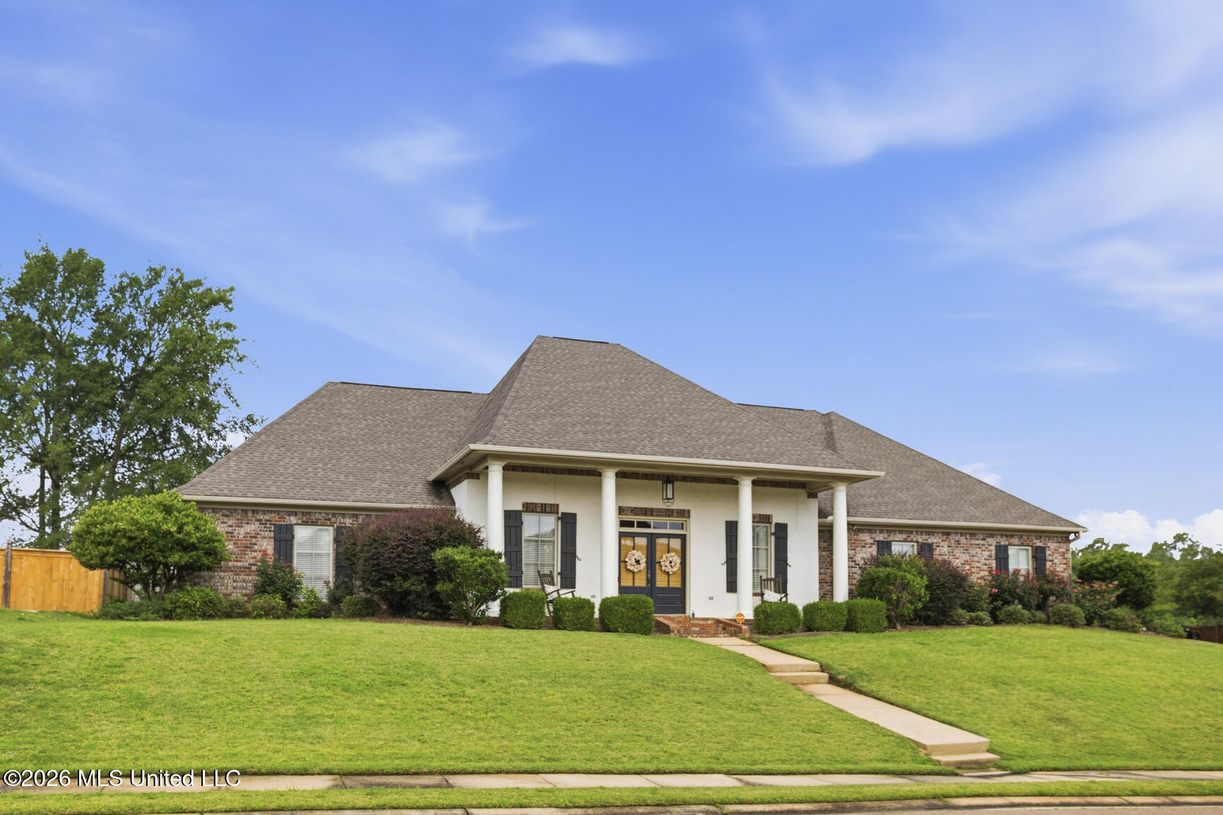 300 Deer Hollow Property Photo 2