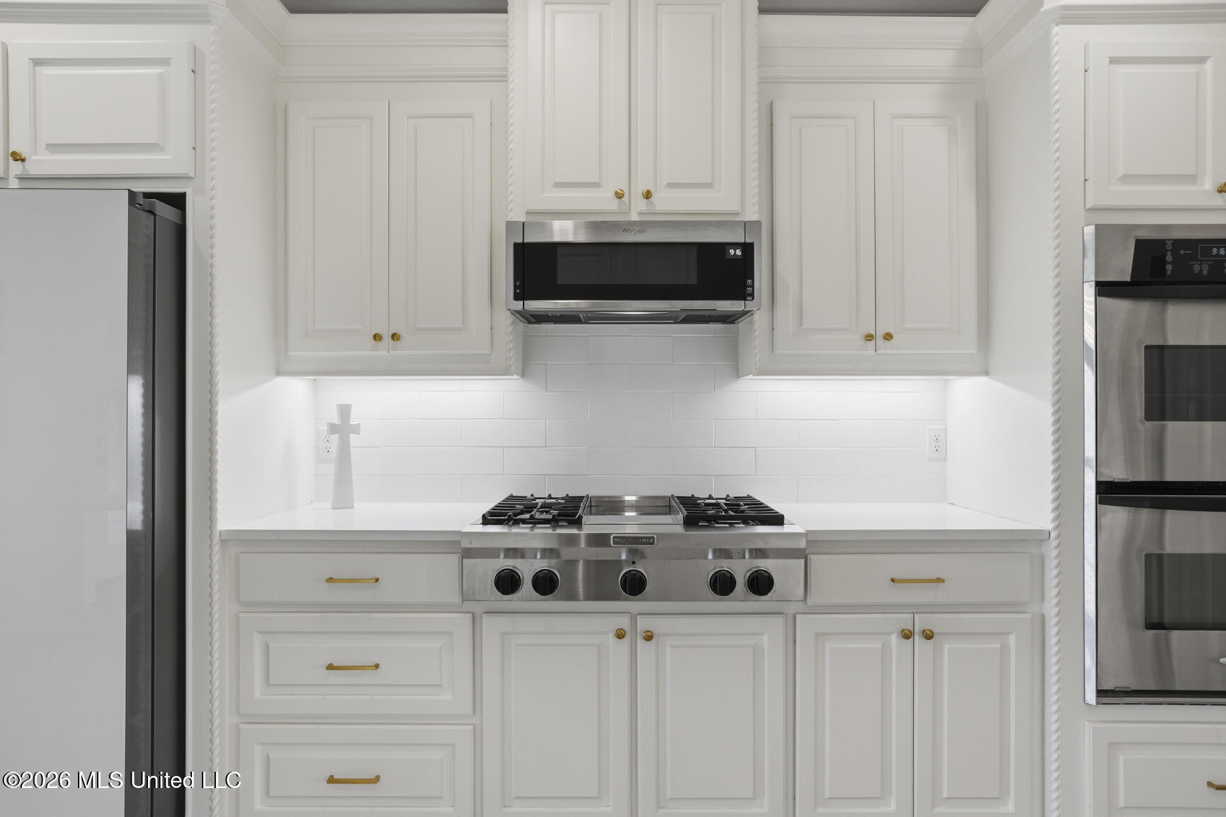 300 Deer Hollow Property Photo 12
