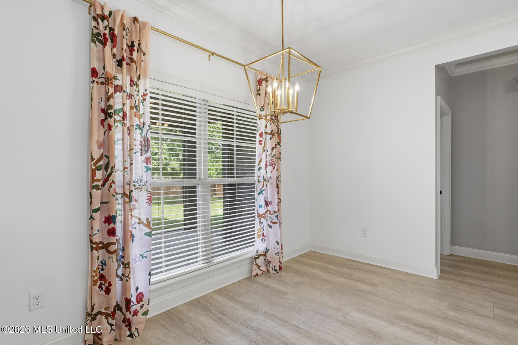 300 Deer Hollow Property Photo 16