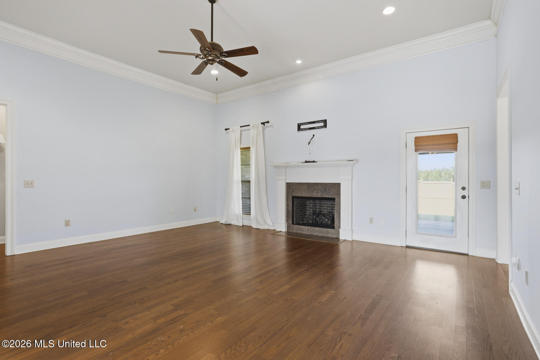 300 Deer Hollow Property Photo 19
