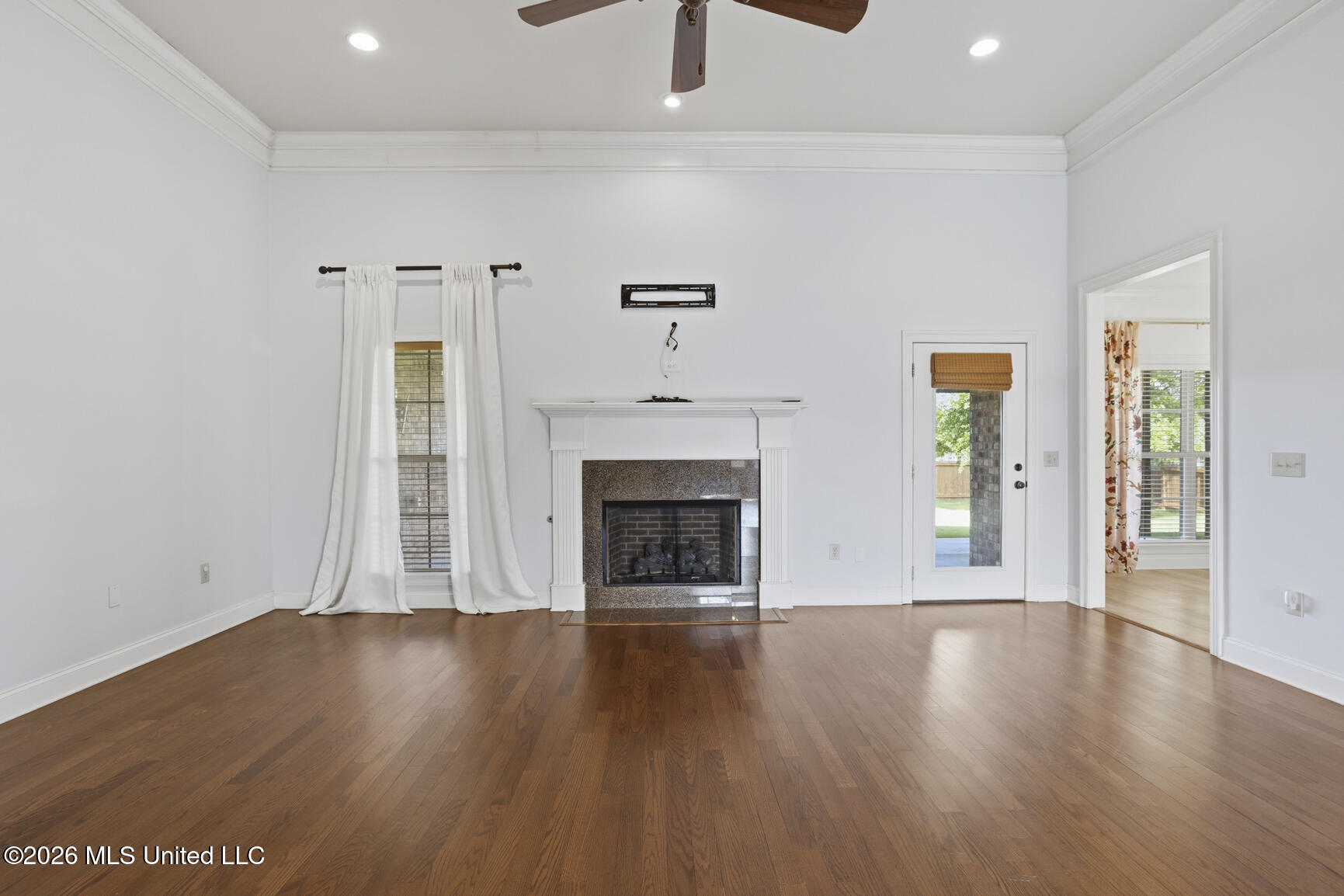 300 Deer Hollow Property Photo 20