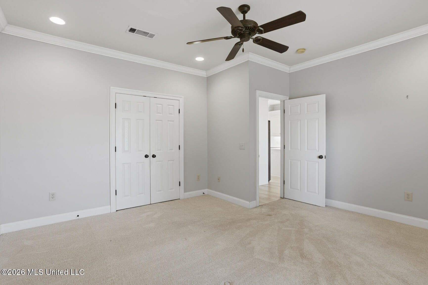 300 Deer Hollow Property Photo 24