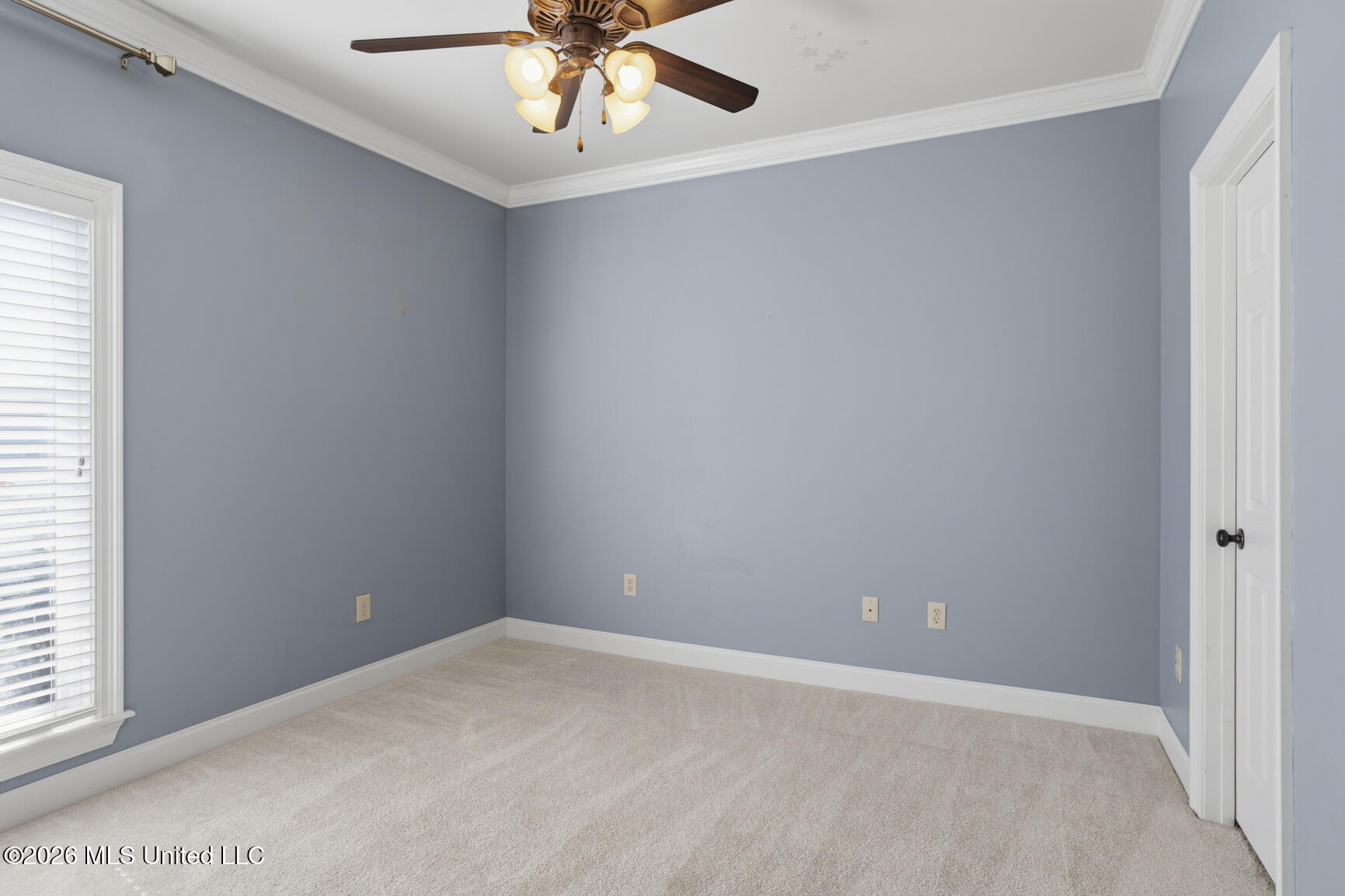 300 Deer Hollow Property Photo 33