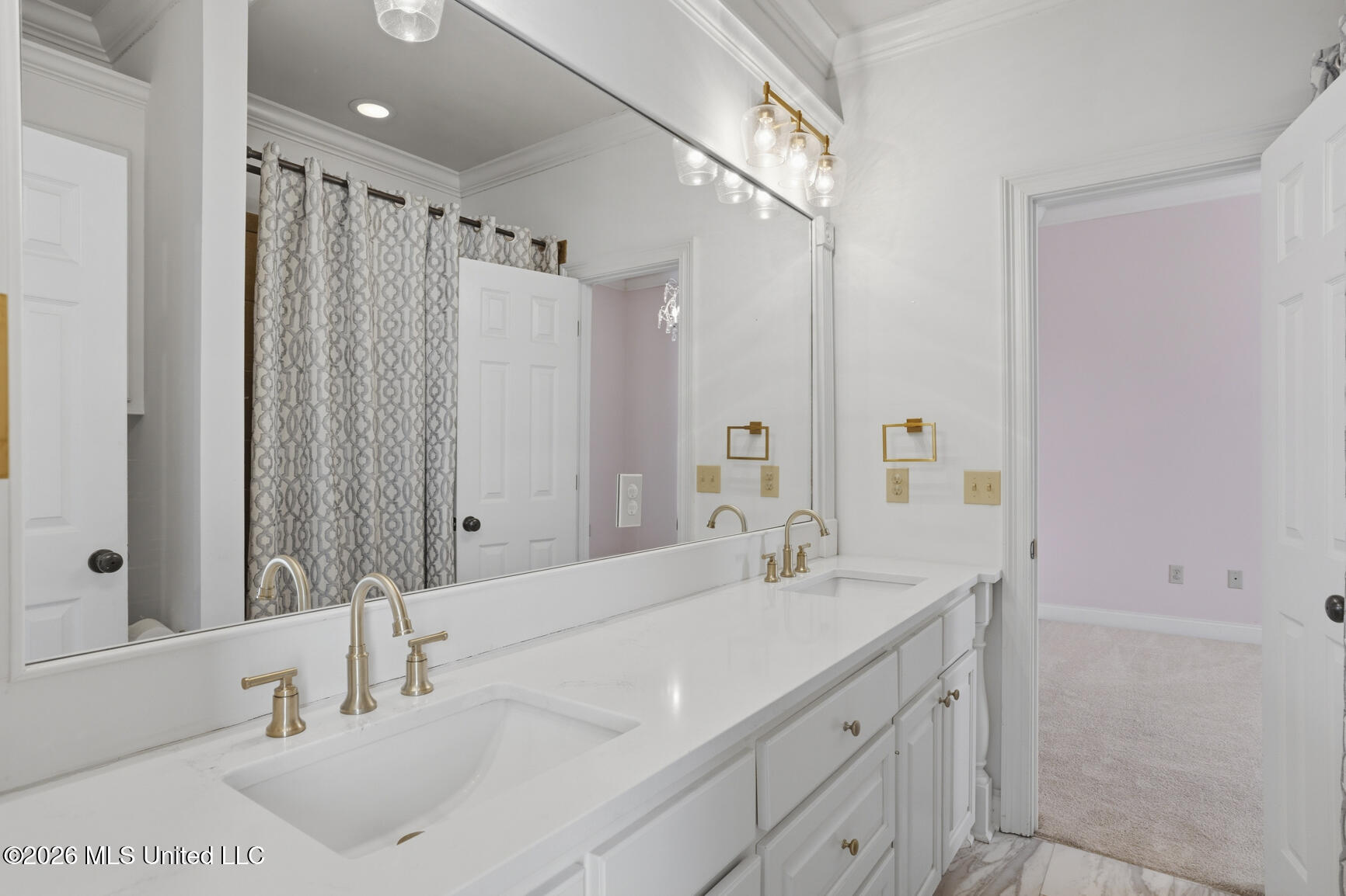 300 Deer Hollow Property Photo 34
