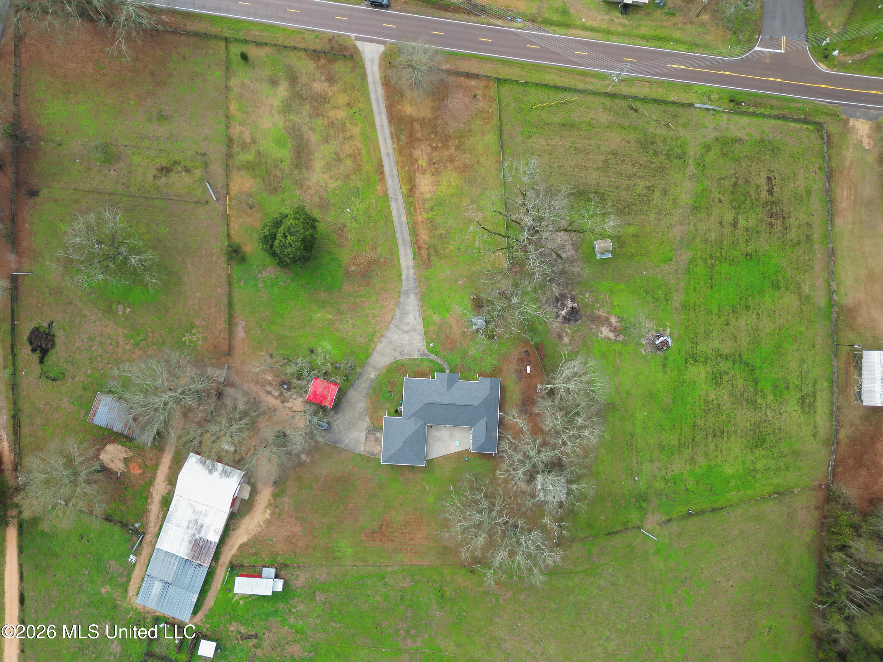 1837 Highway 588 Property Photo 7