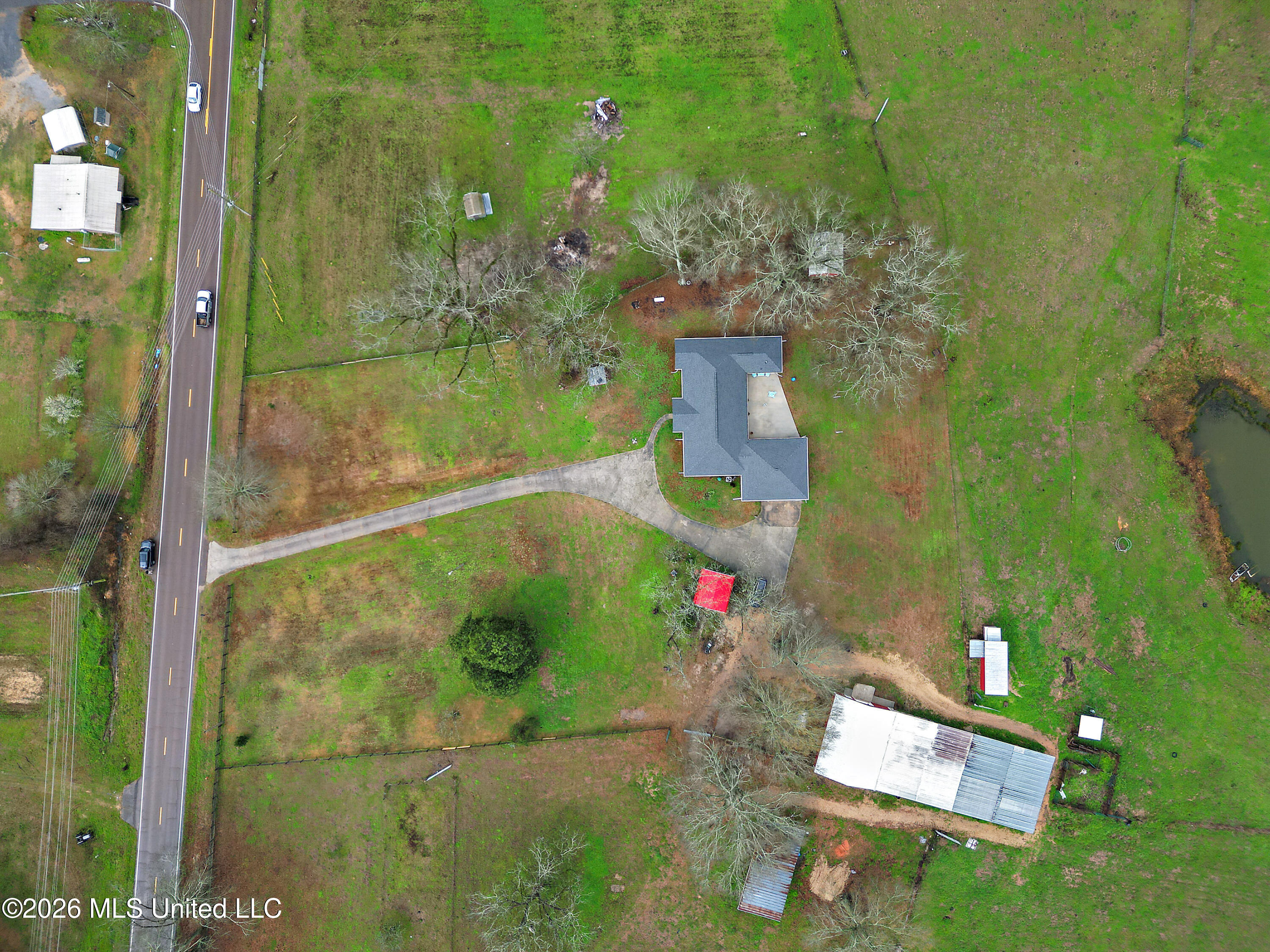 1837 Highway 588 Property Photo 8