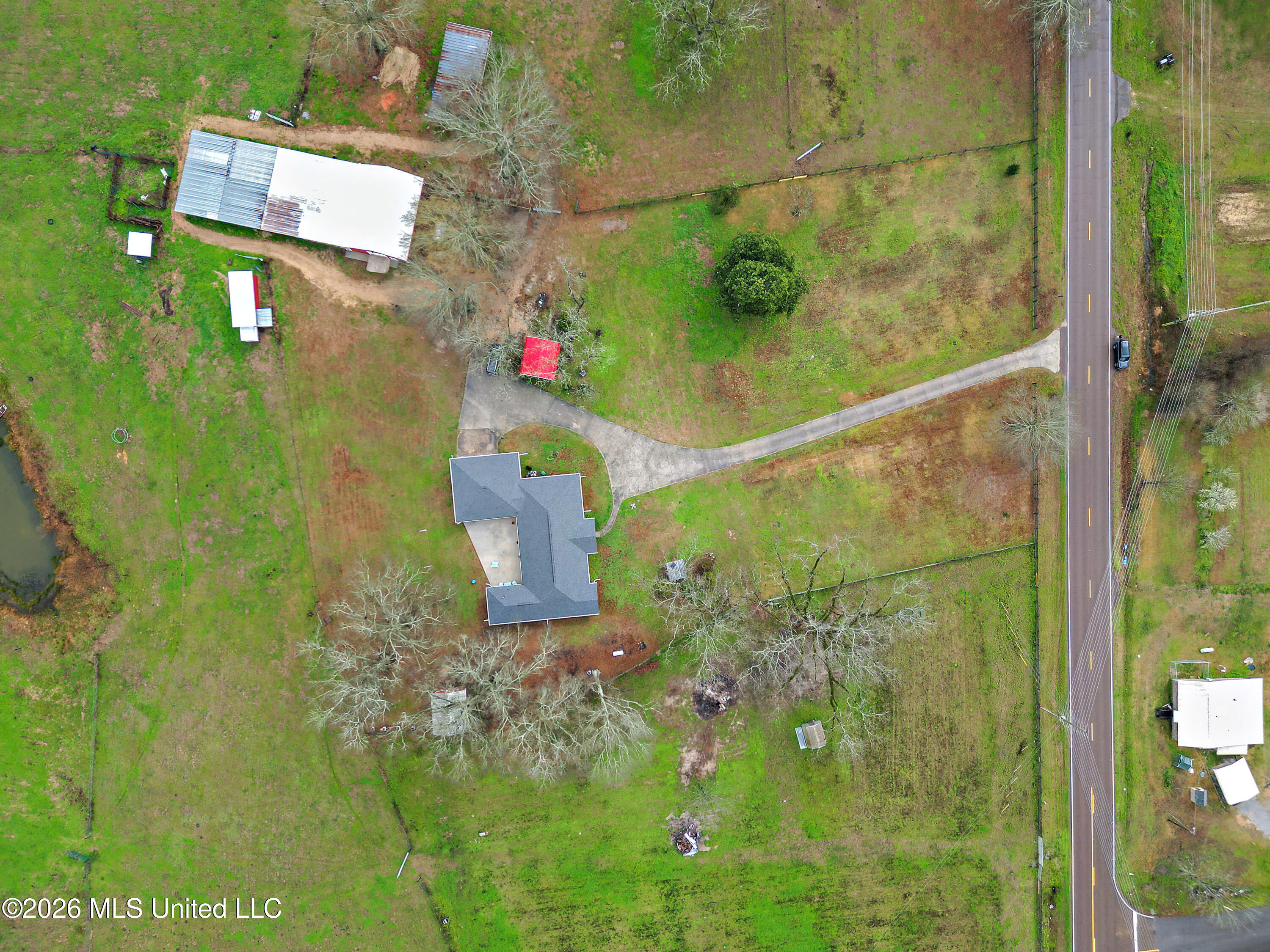 1837 Highway 588 Property Photo 10