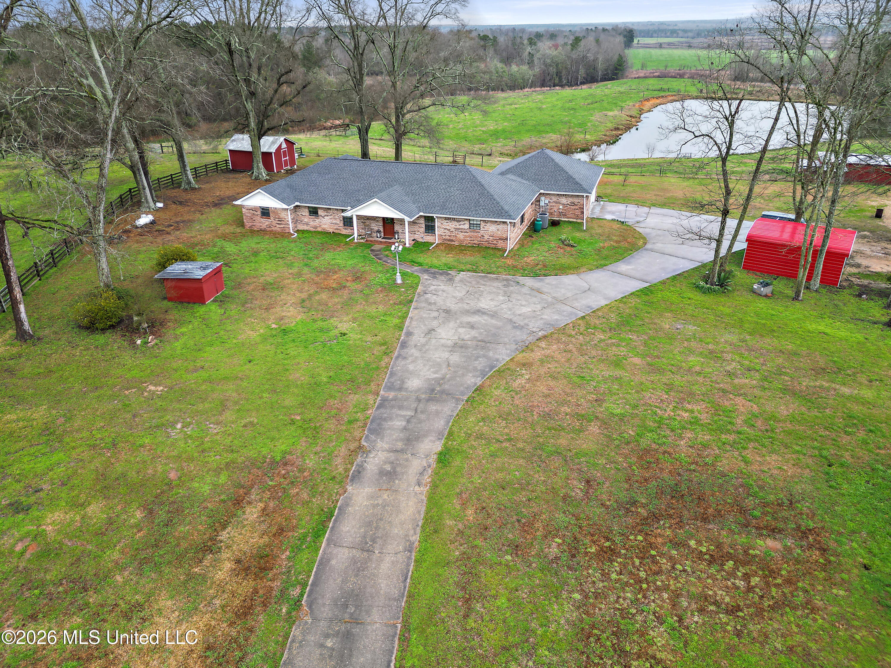 1837 Highway 588 Property Photo 12