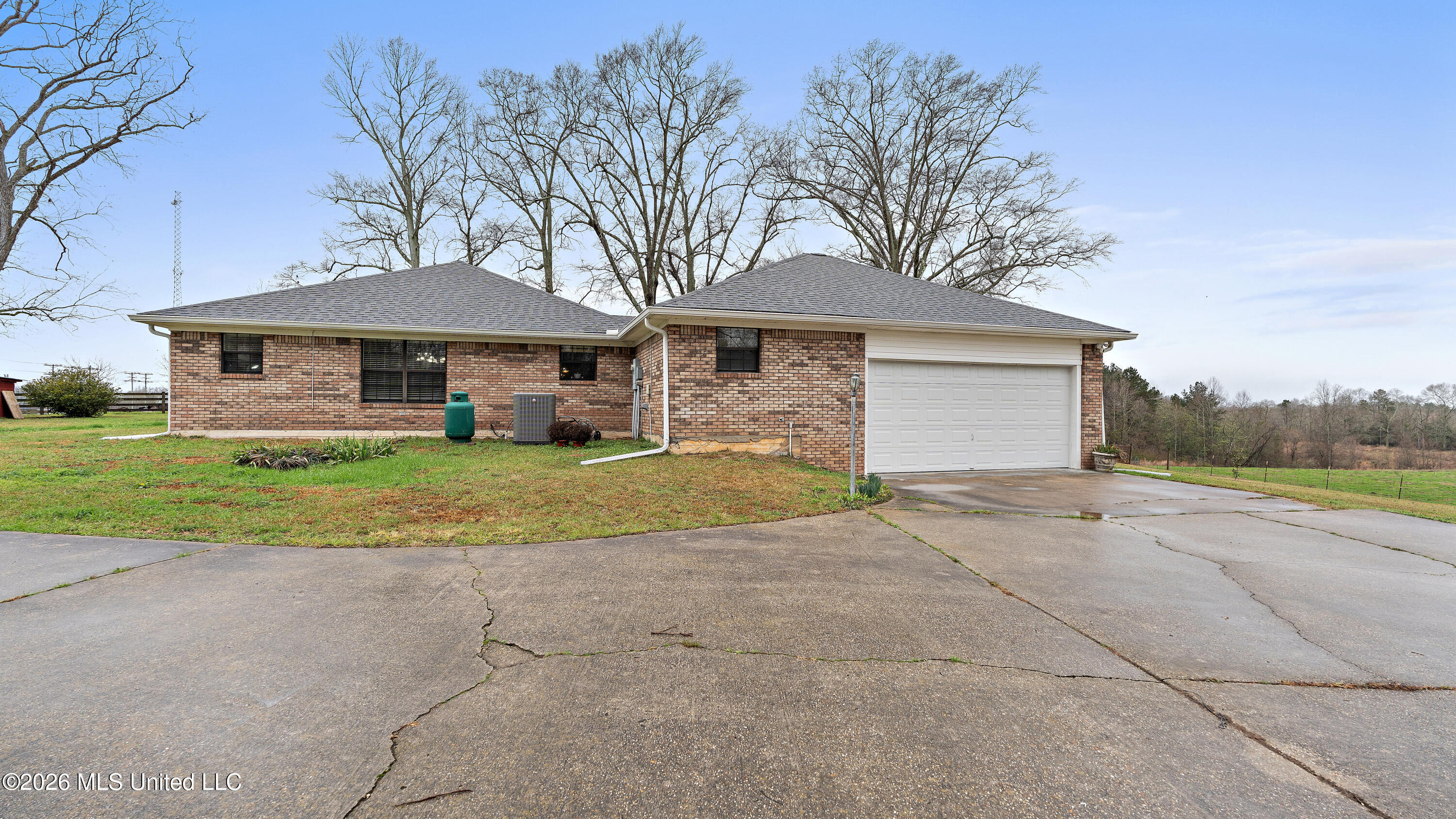 1837 Highway 588 Property Photo 21