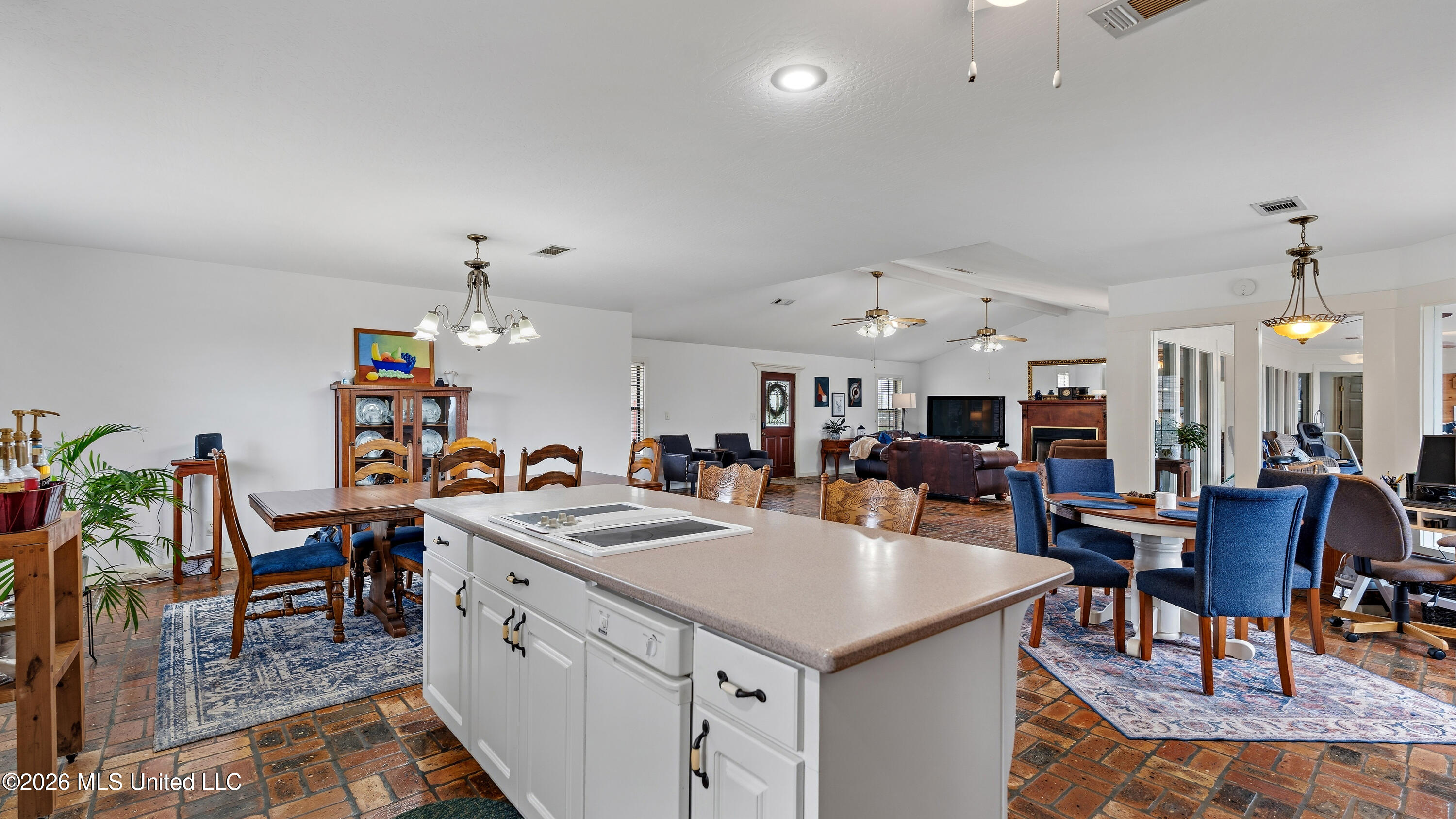 1837 Highway 588 Property Photo 40