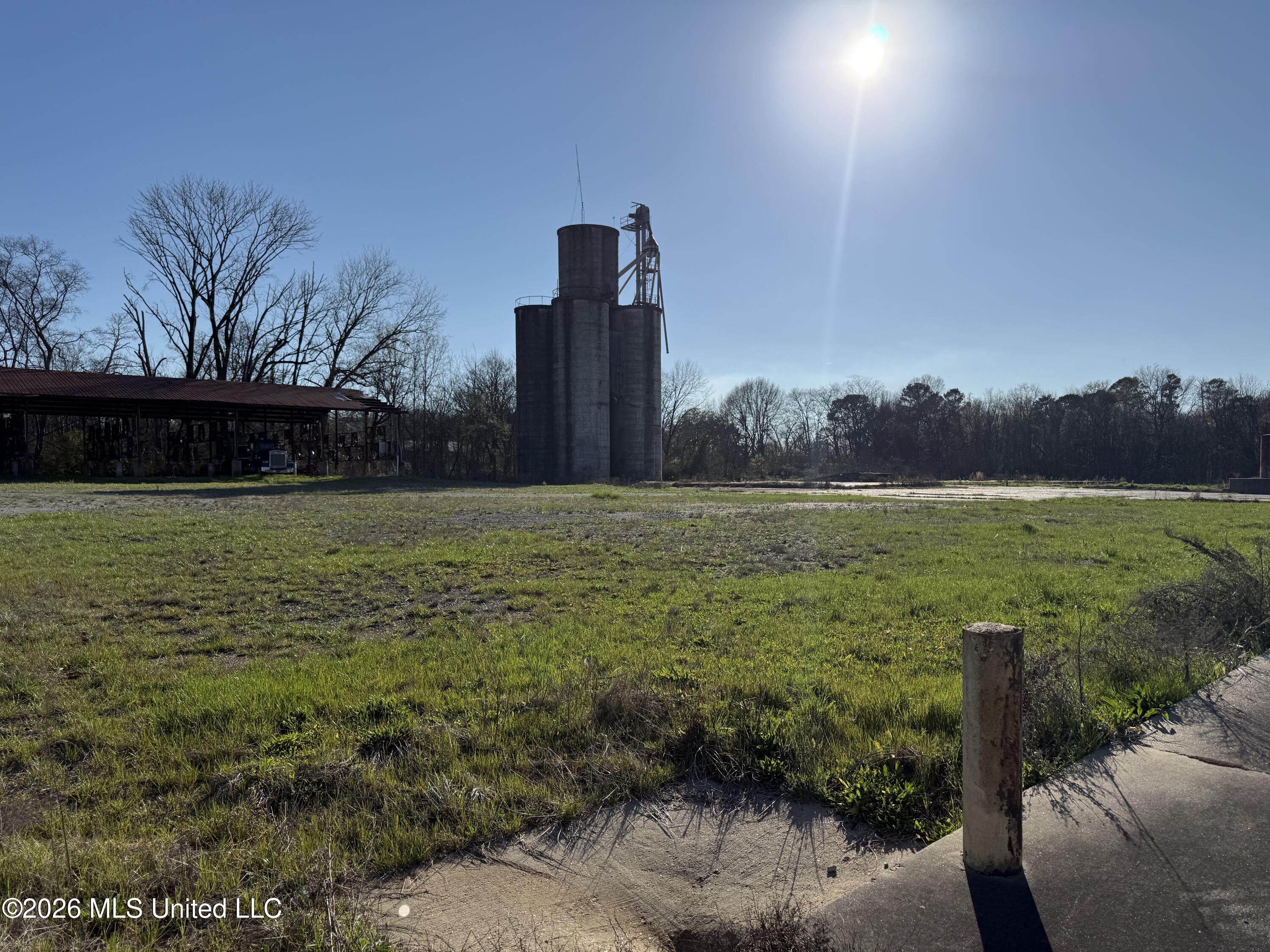 0 Commerce Loop Property Photo 1
