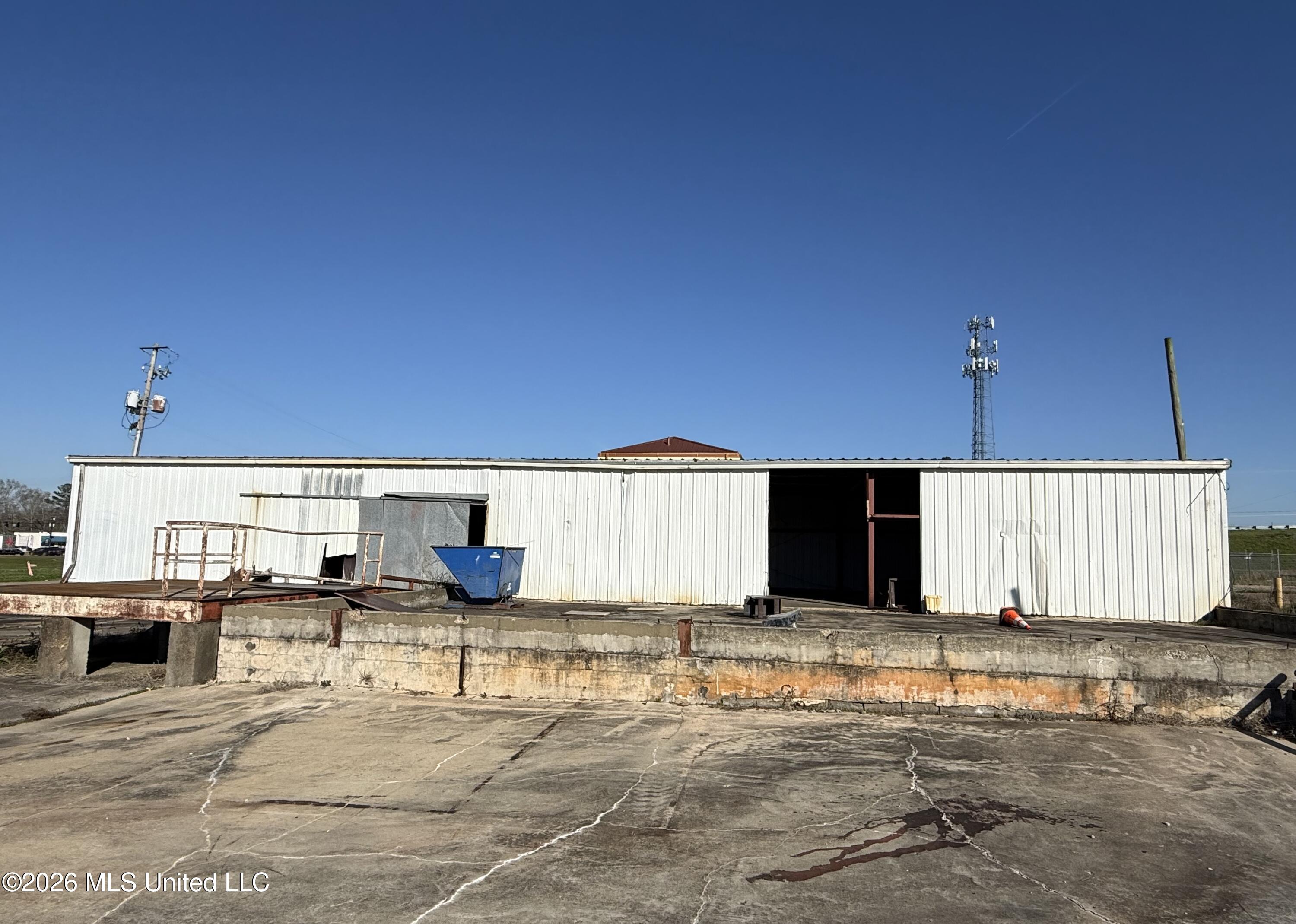 0 Commerce Loop Property Photo 2