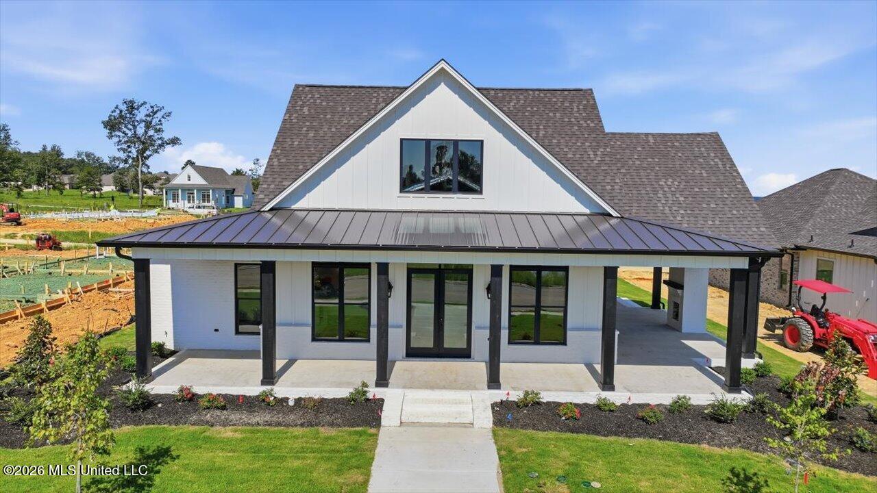 1017 Crepe Myrtle Drive Property Photo 1