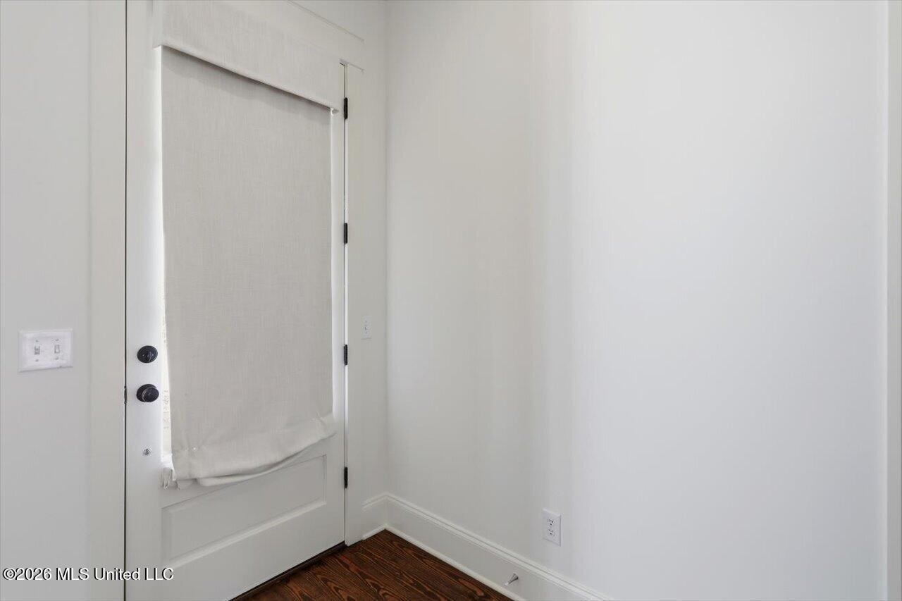 252 Buckhead Drive Property Photo 4