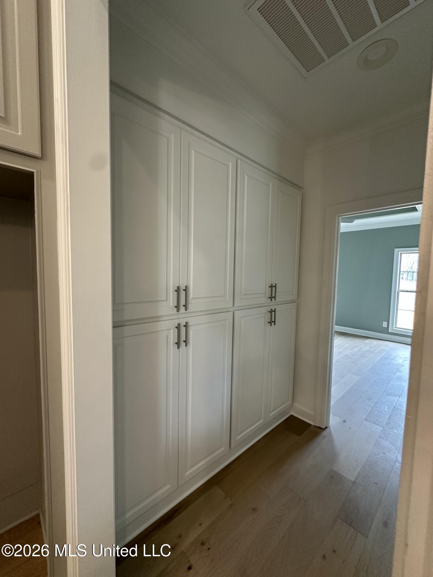 404 Aurora Circle Property Photo 10