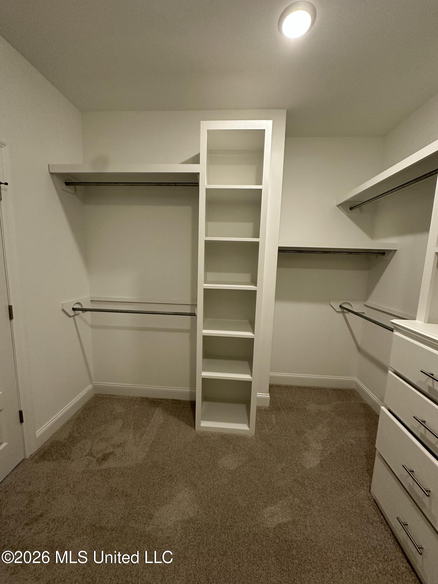 404 Aurora Circle Property Photo 18