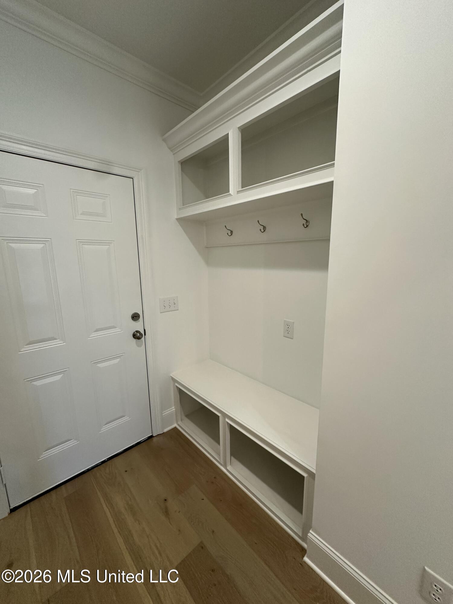 404 Aurora Circle Property Photo 20