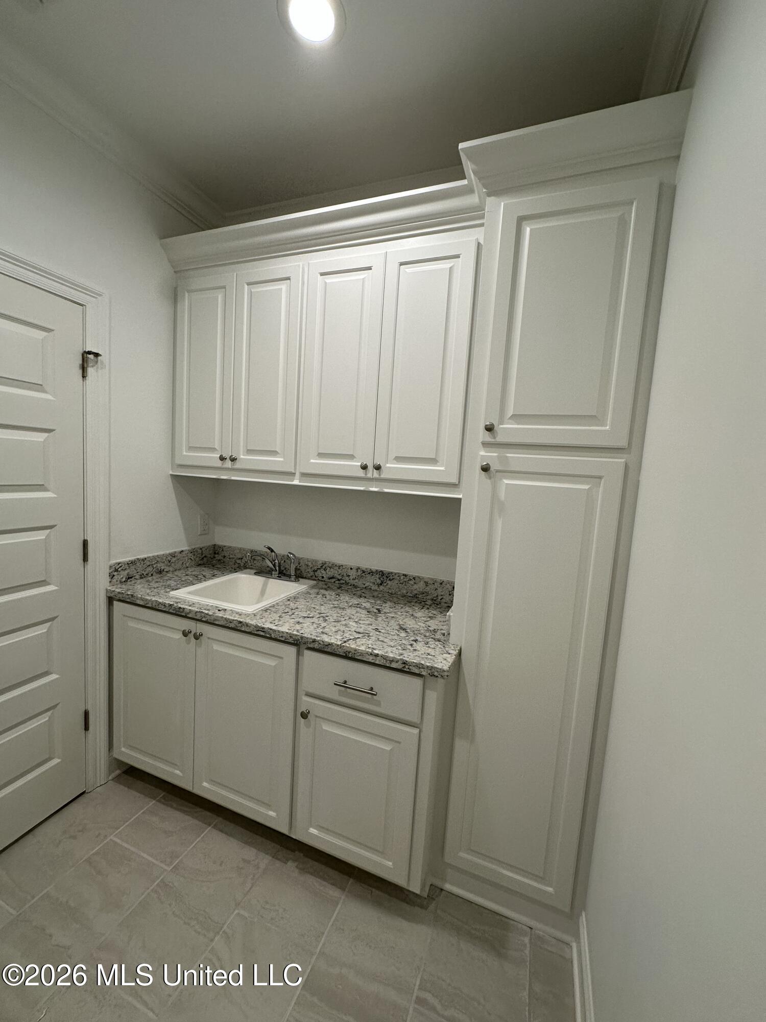 404 Aurora Circle Property Photo 22
