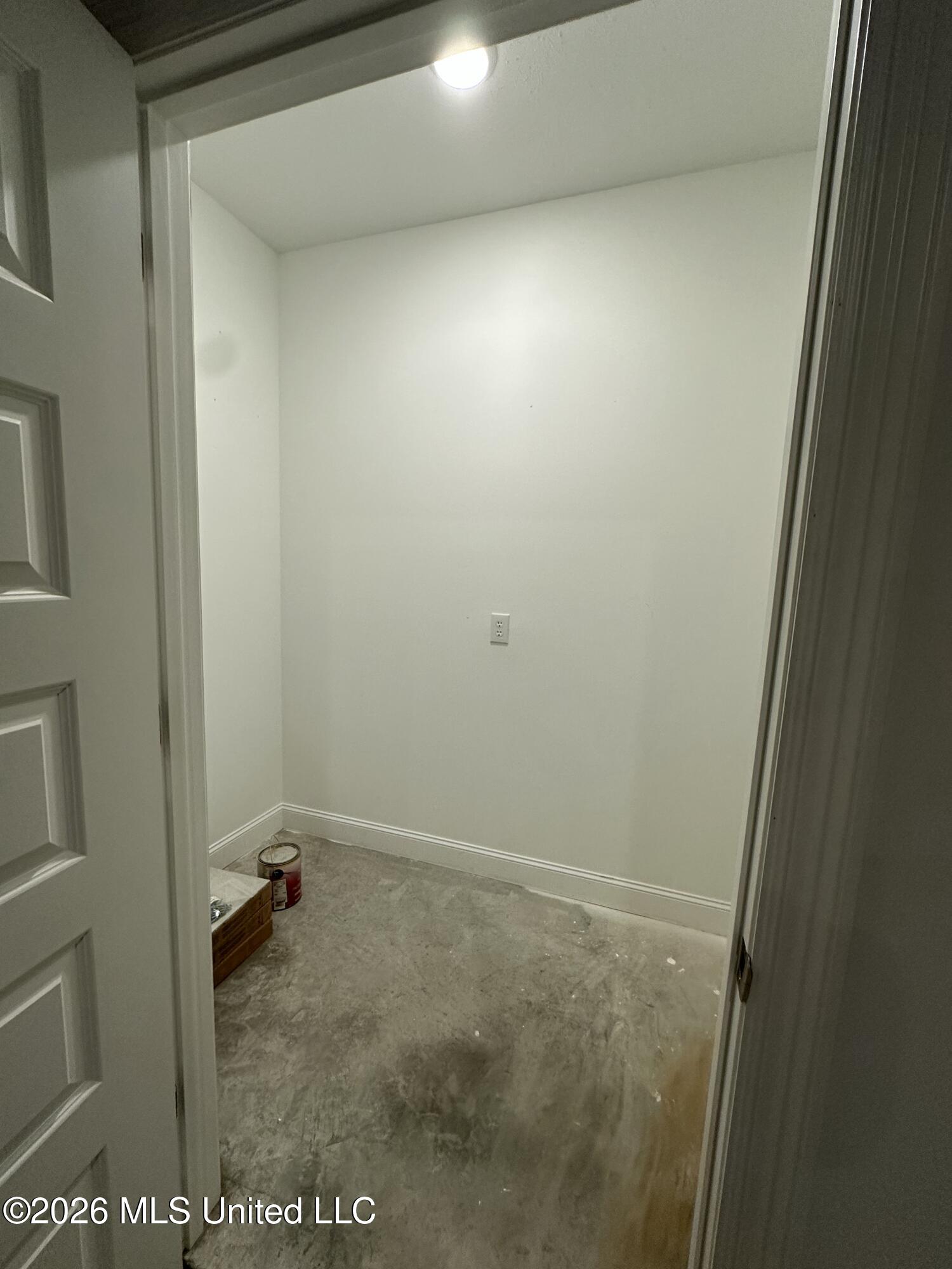404 Aurora Circle Property Photo 23