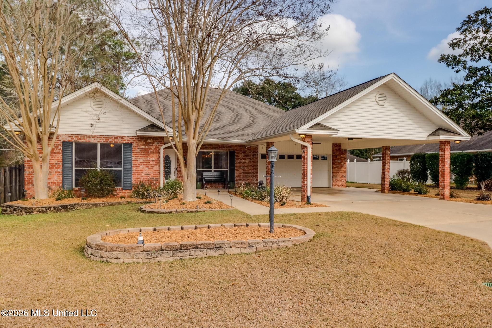 6423 Iona Street Property Photo 1