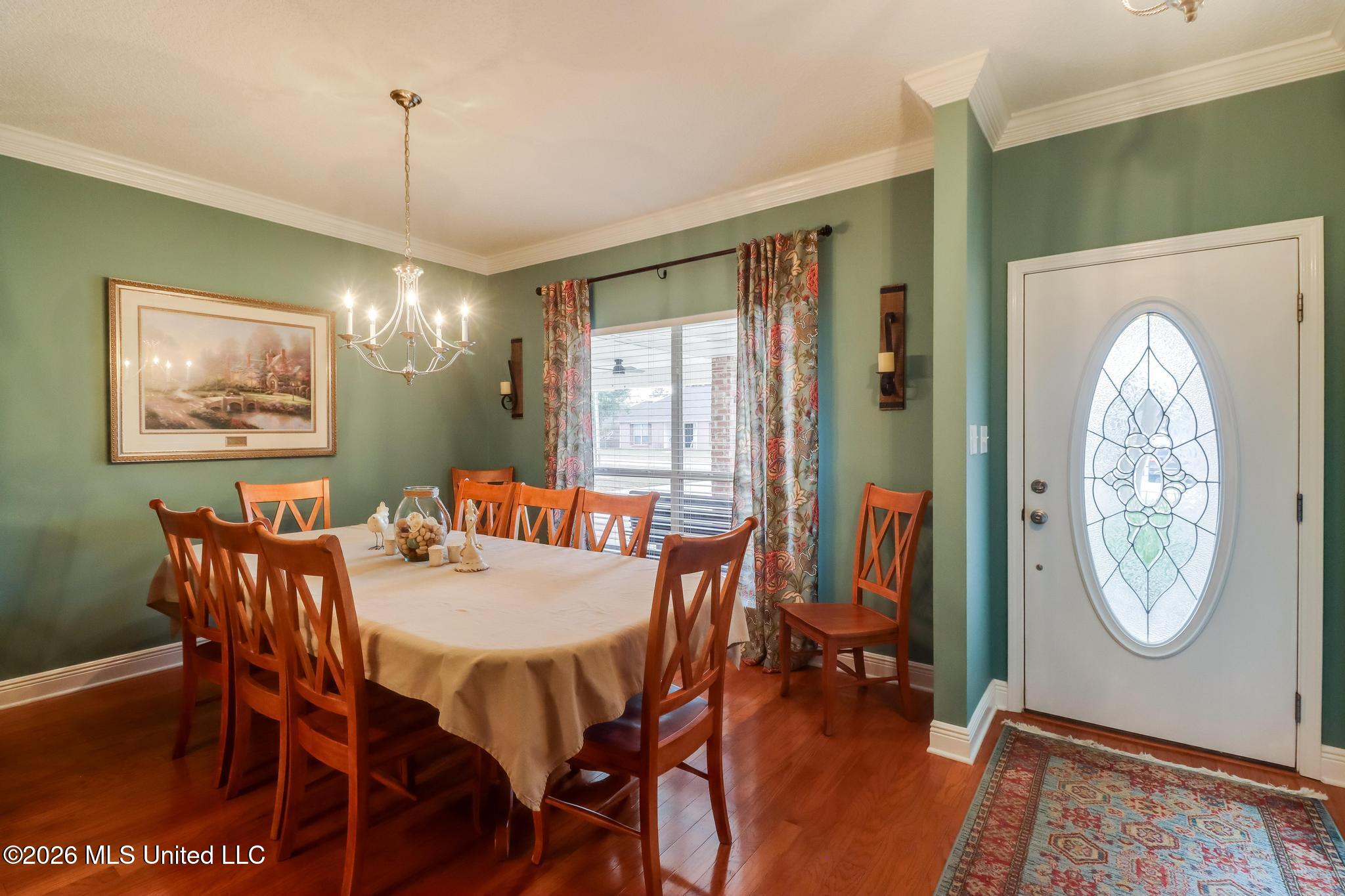 6423 Iona Street Property Photo 6
