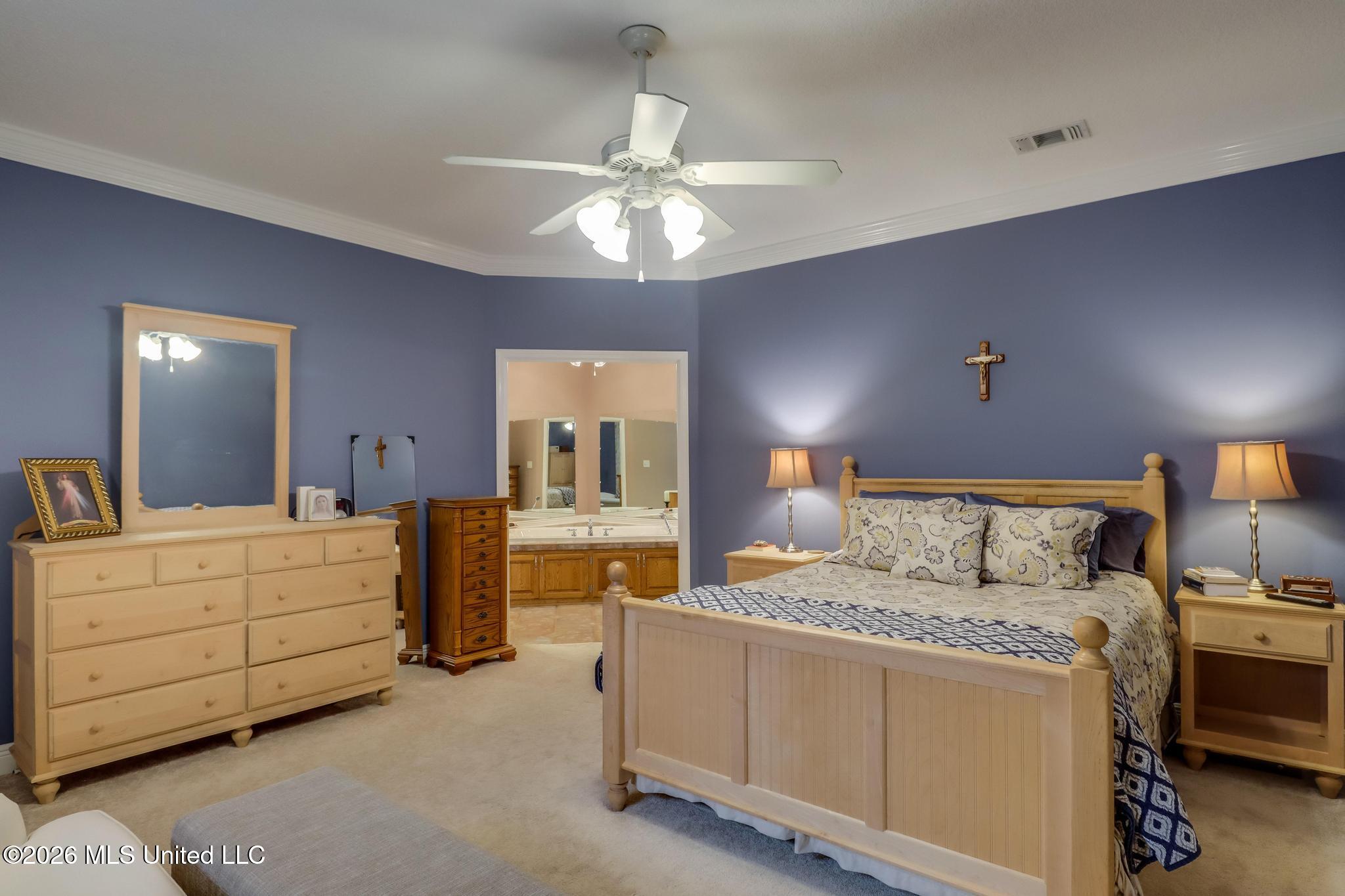 6423 Iona Street Property Photo 18