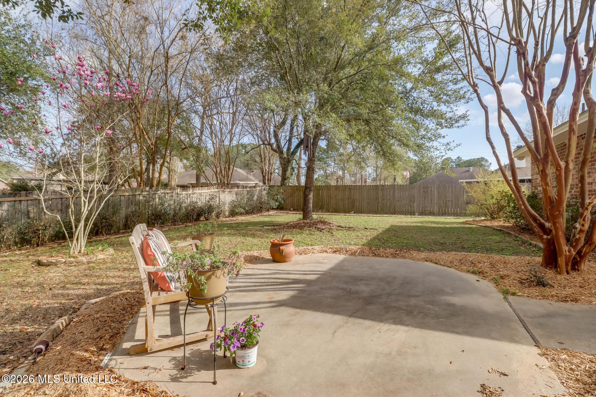 6423 Iona Street Property Photo 32