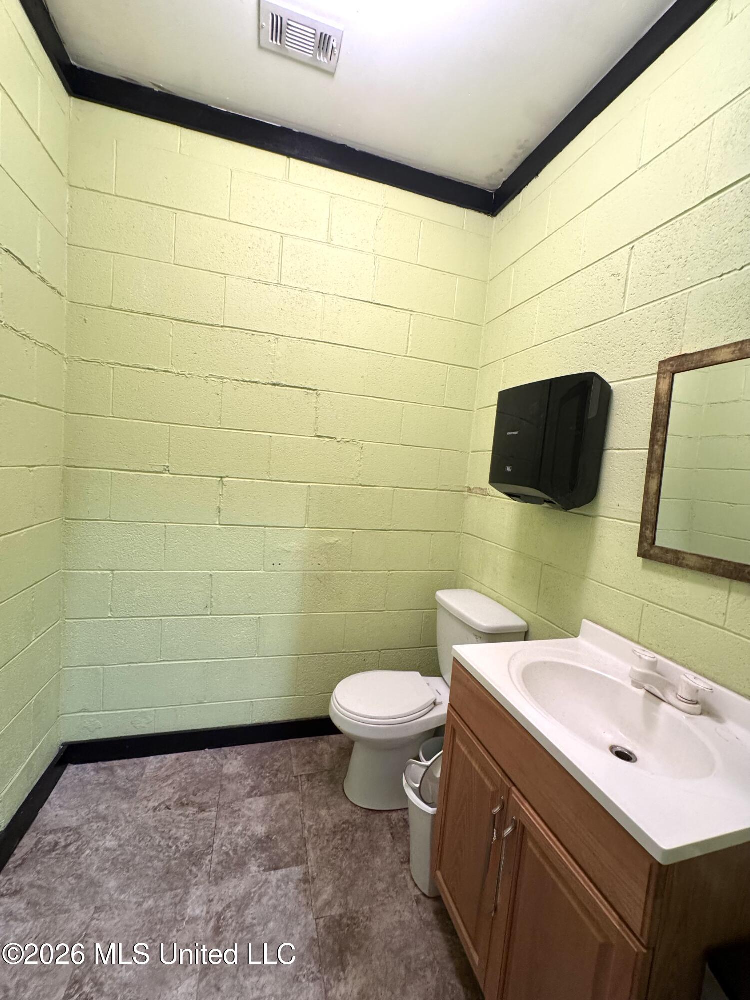 207 E Fifteenth Street Property Photo 11
