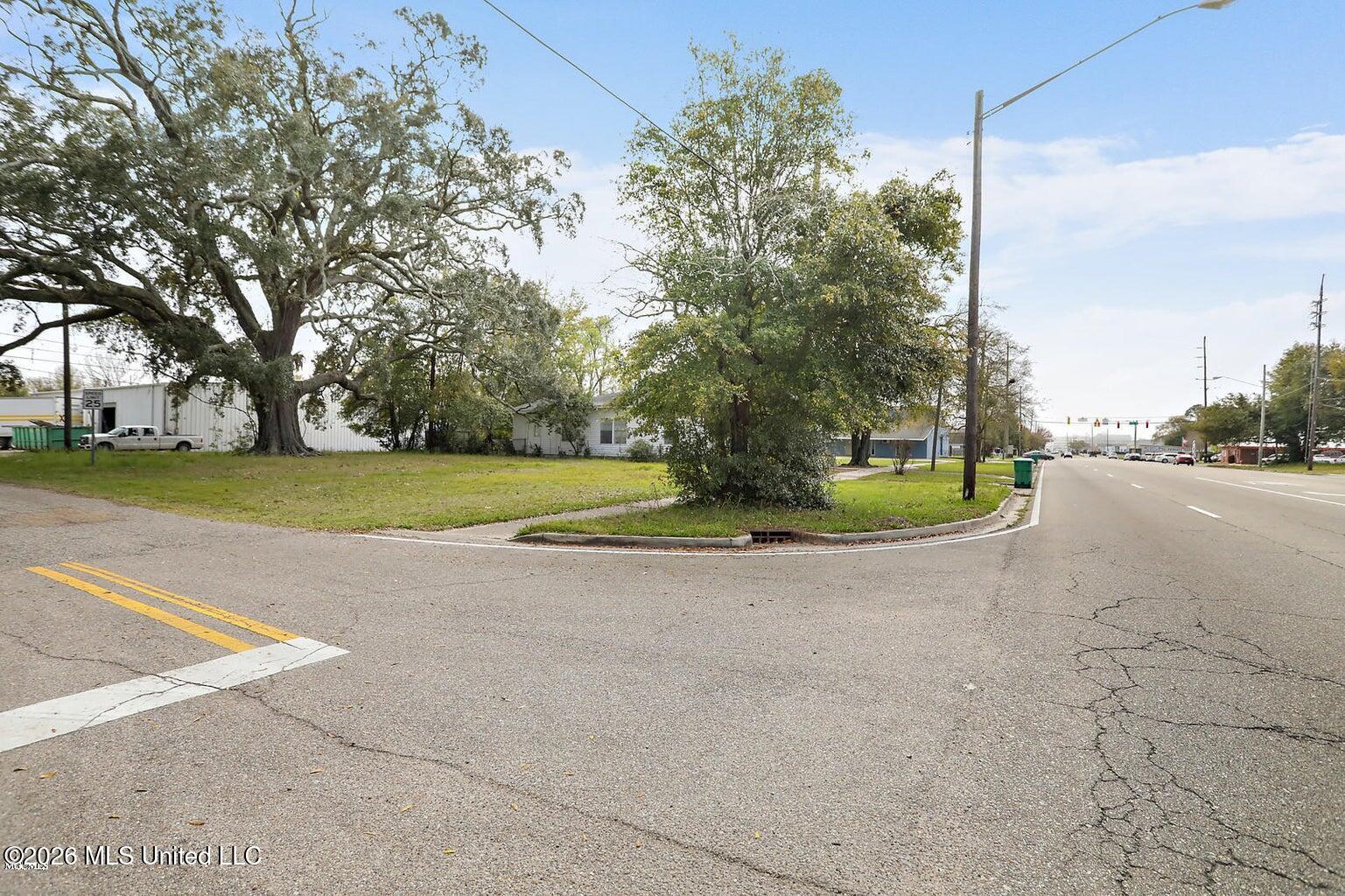 1722 30th Avenue Property Photo 6