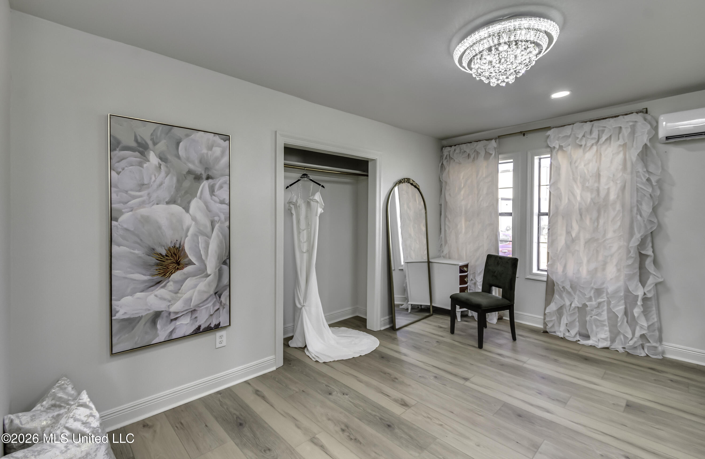 105 N College Street Property Photo 18