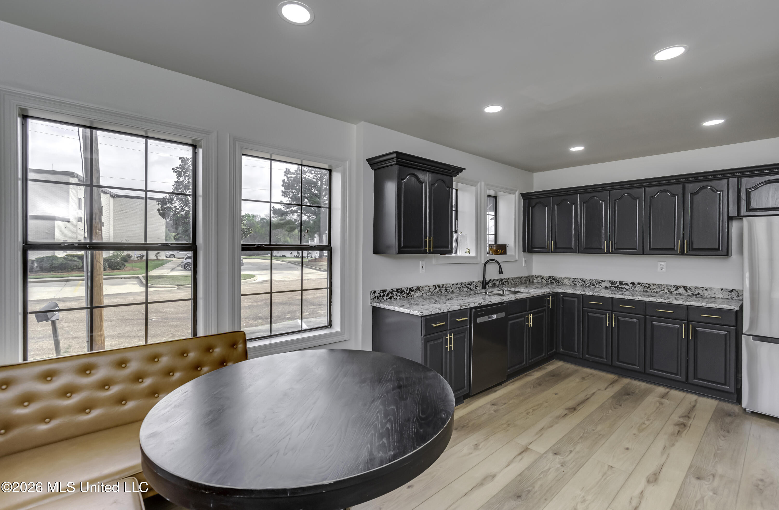 105 N College Street Property Photo 22