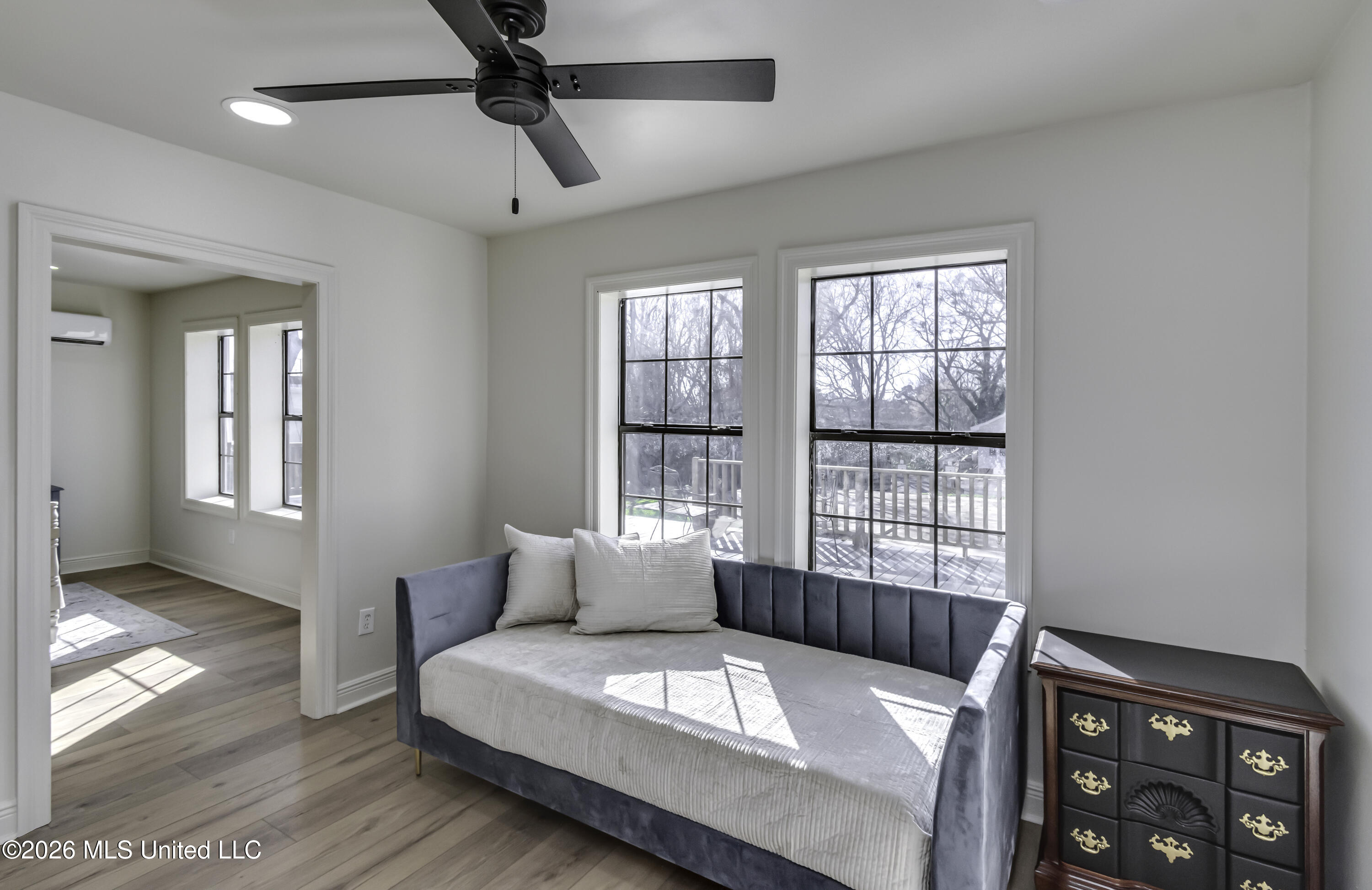 105 N College Street Property Photo 23