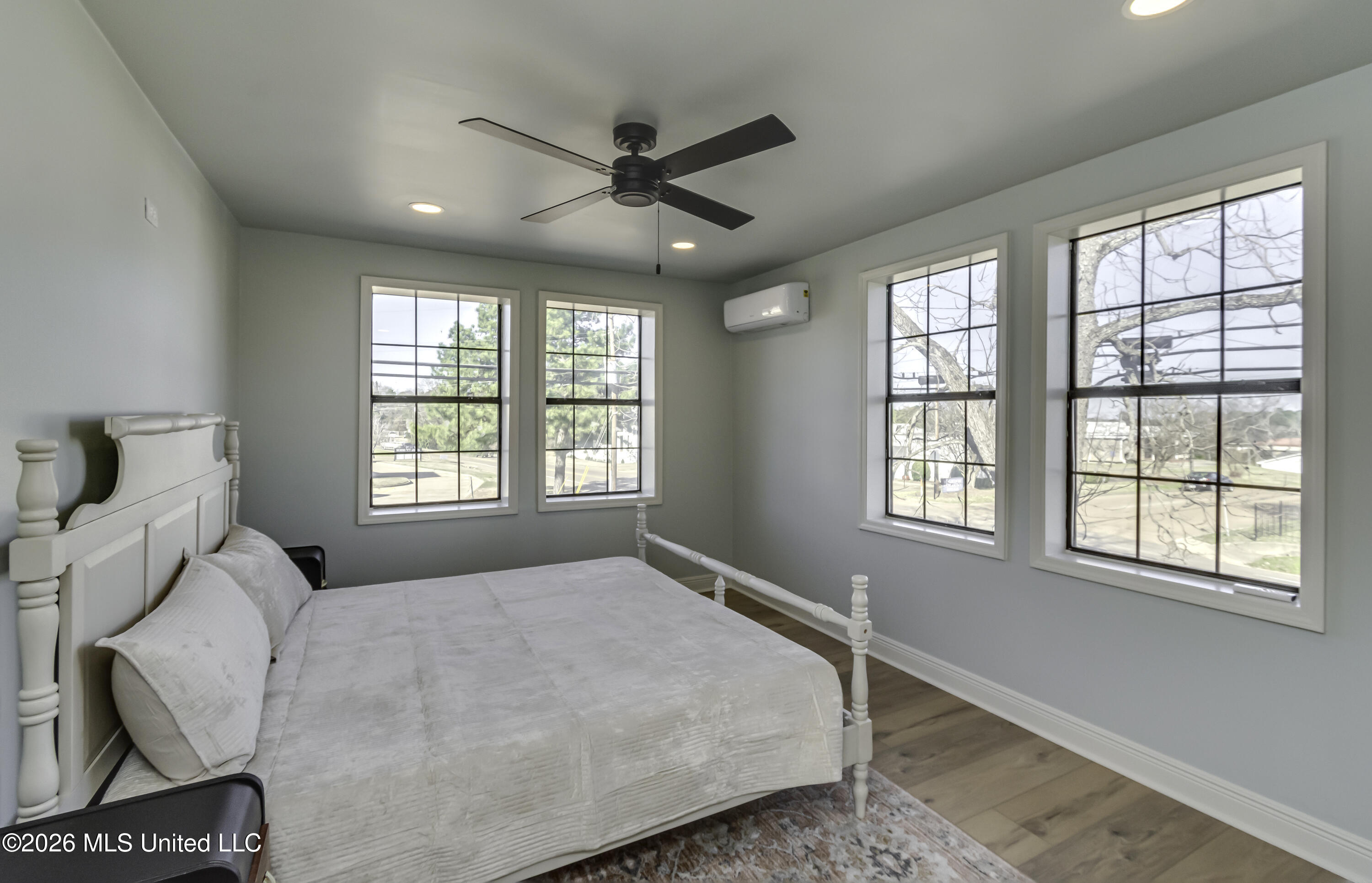105 N College Street Property Photo 32