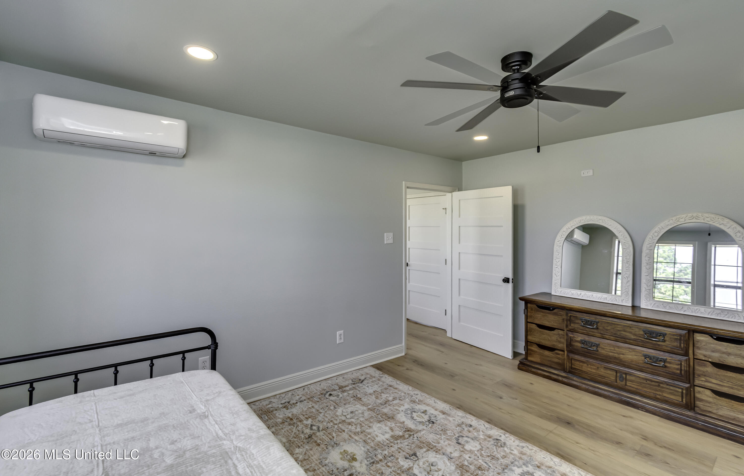 105 N College Street Property Photo 34