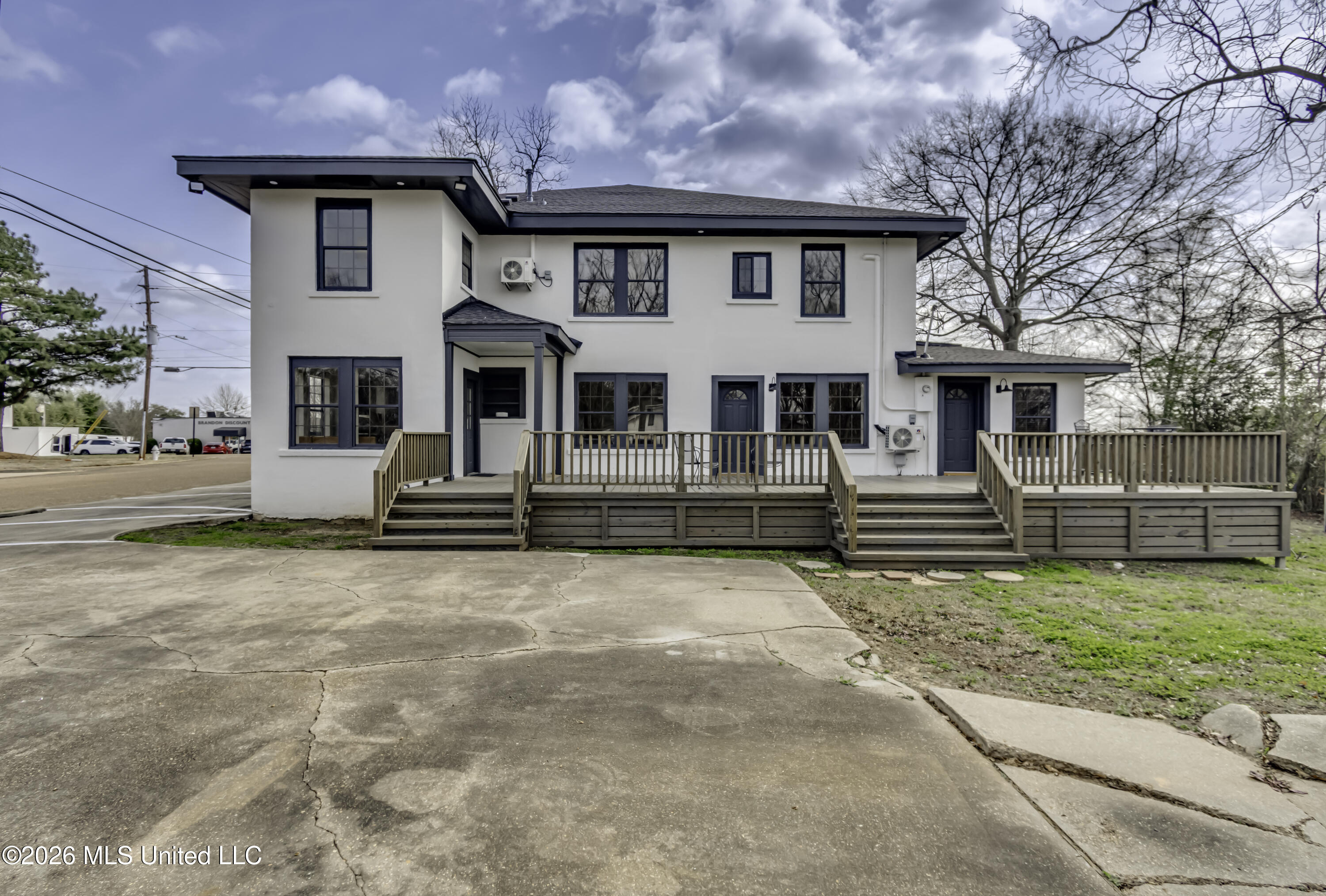 105 N College Street Property Photo 53