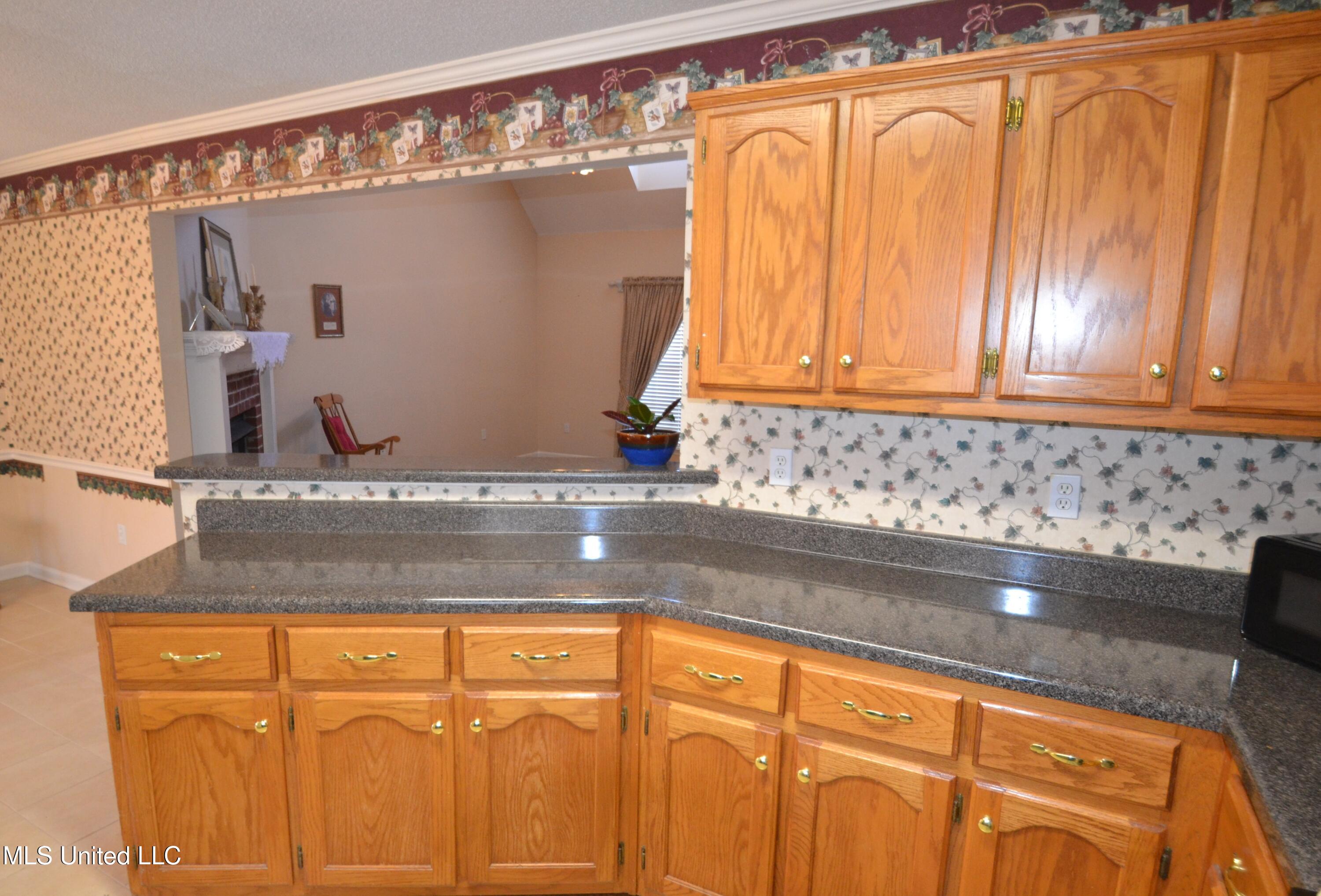 7423 Bridle Cove Property Photo 9