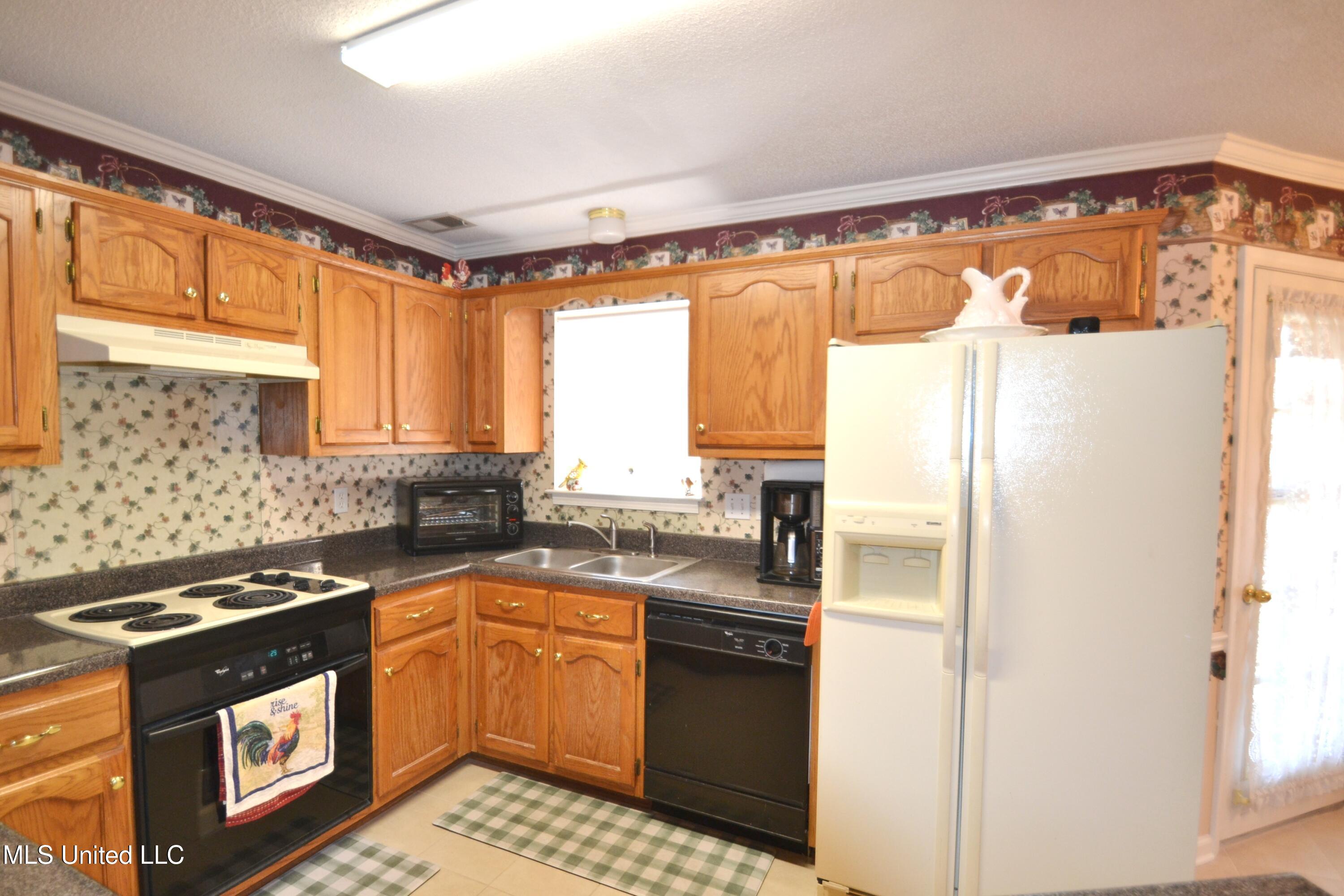 7423 Bridle Cove Property Photo 10