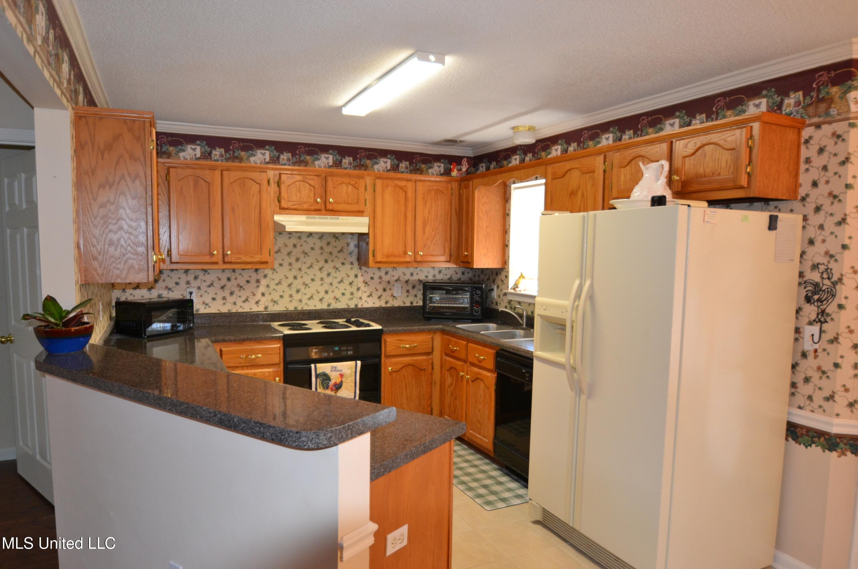 7423 Bridle Cove Property Photo 13