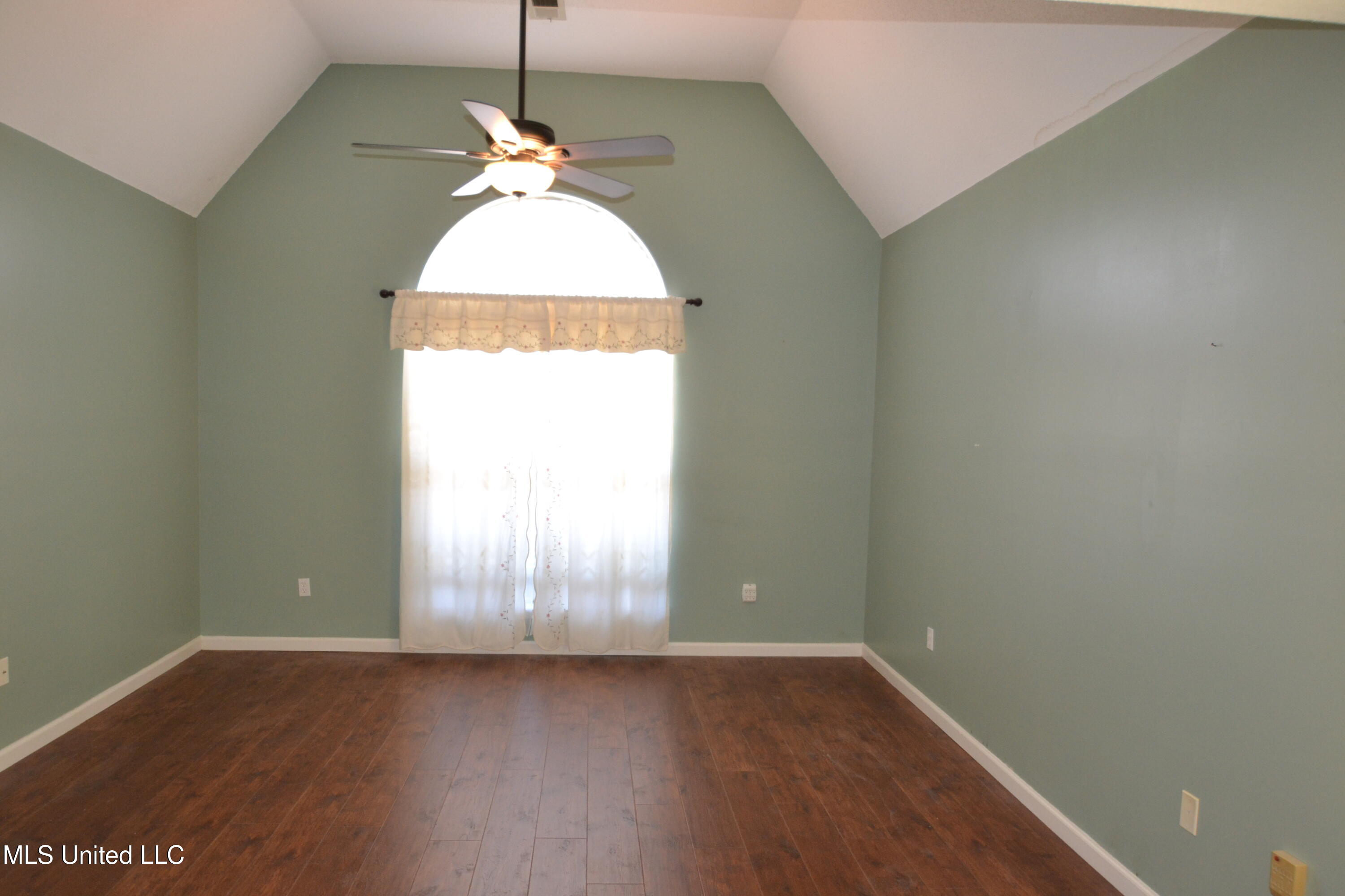 7423 Bridle Cove Property Photo 16