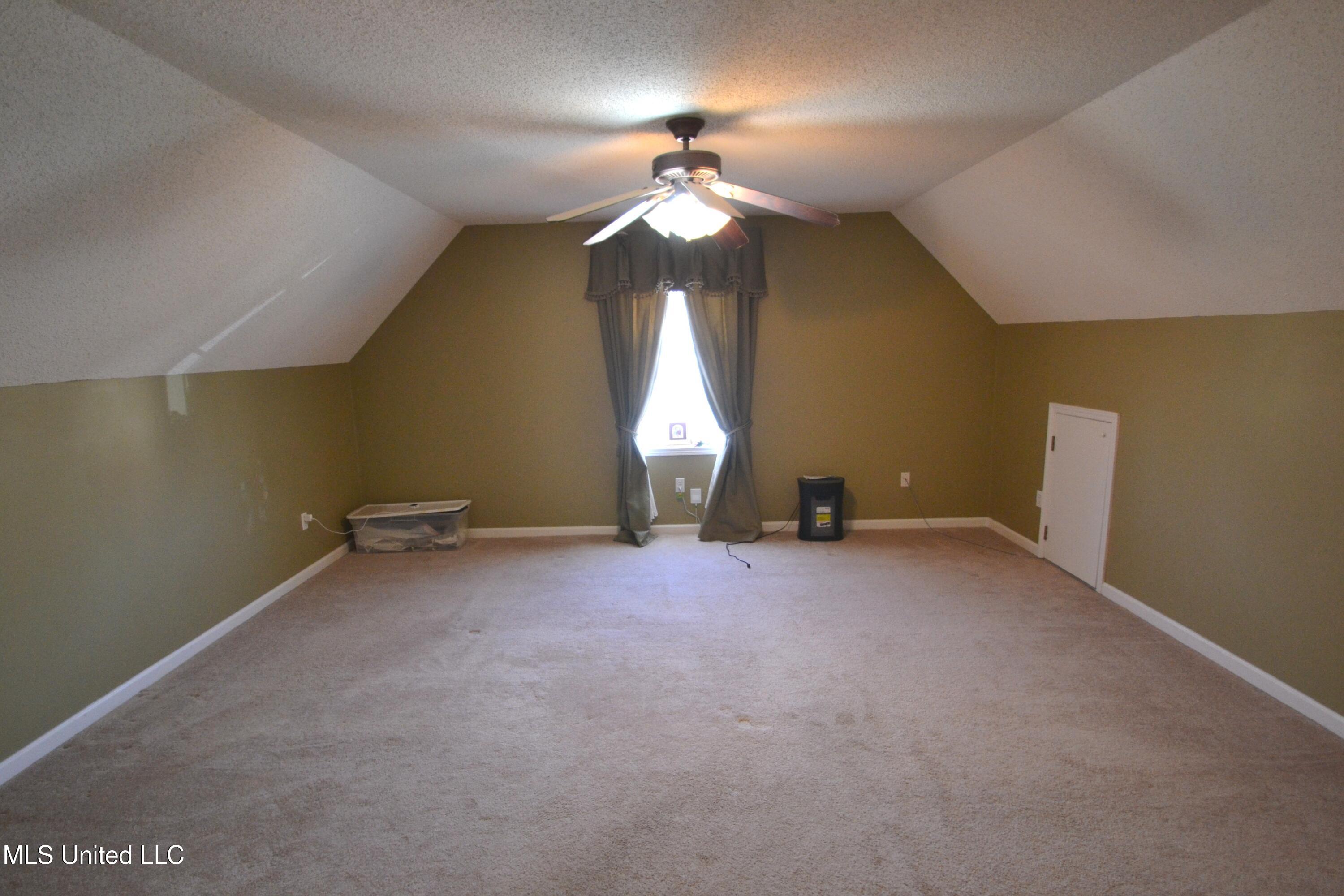 7423 Bridle Cove Property Photo 23