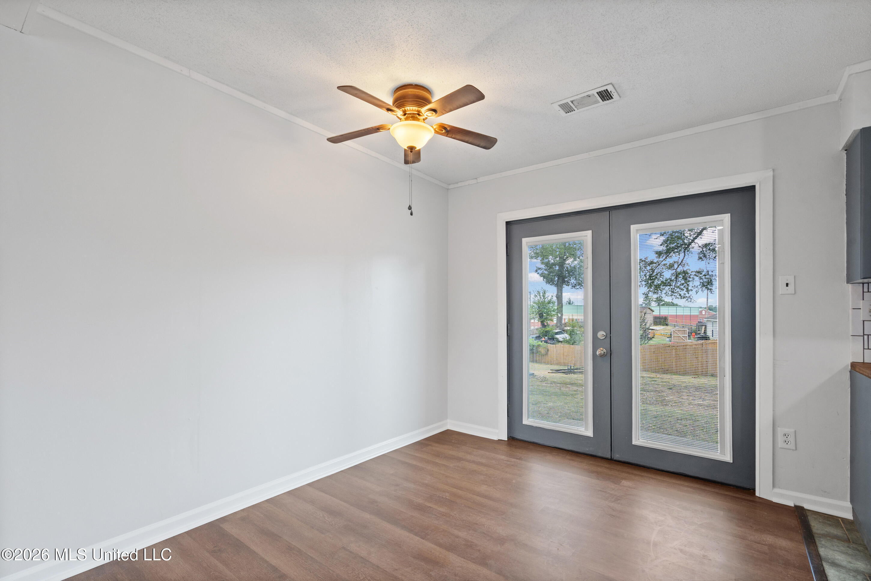7764 Auburn Cove Property Photo 4